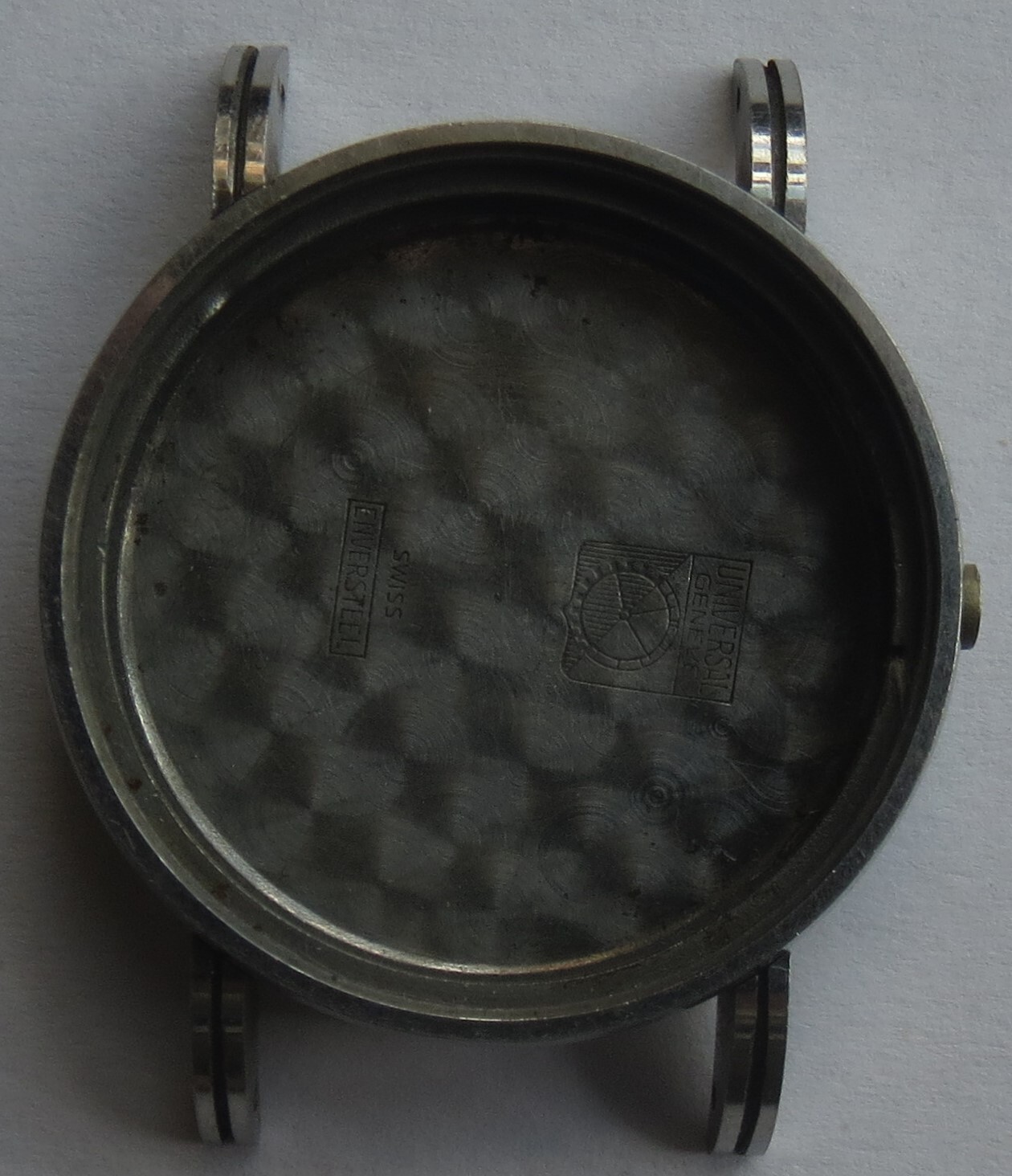 Universal Geneve chronograph mens wristwatch steel case 34,5 mm. in diameter