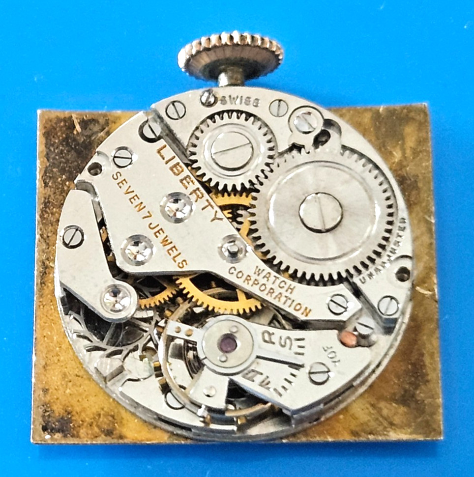 LIBERTY HONOR 7J Watch Movement (BALANCE RUNS WHEN ROTATED) lot125
