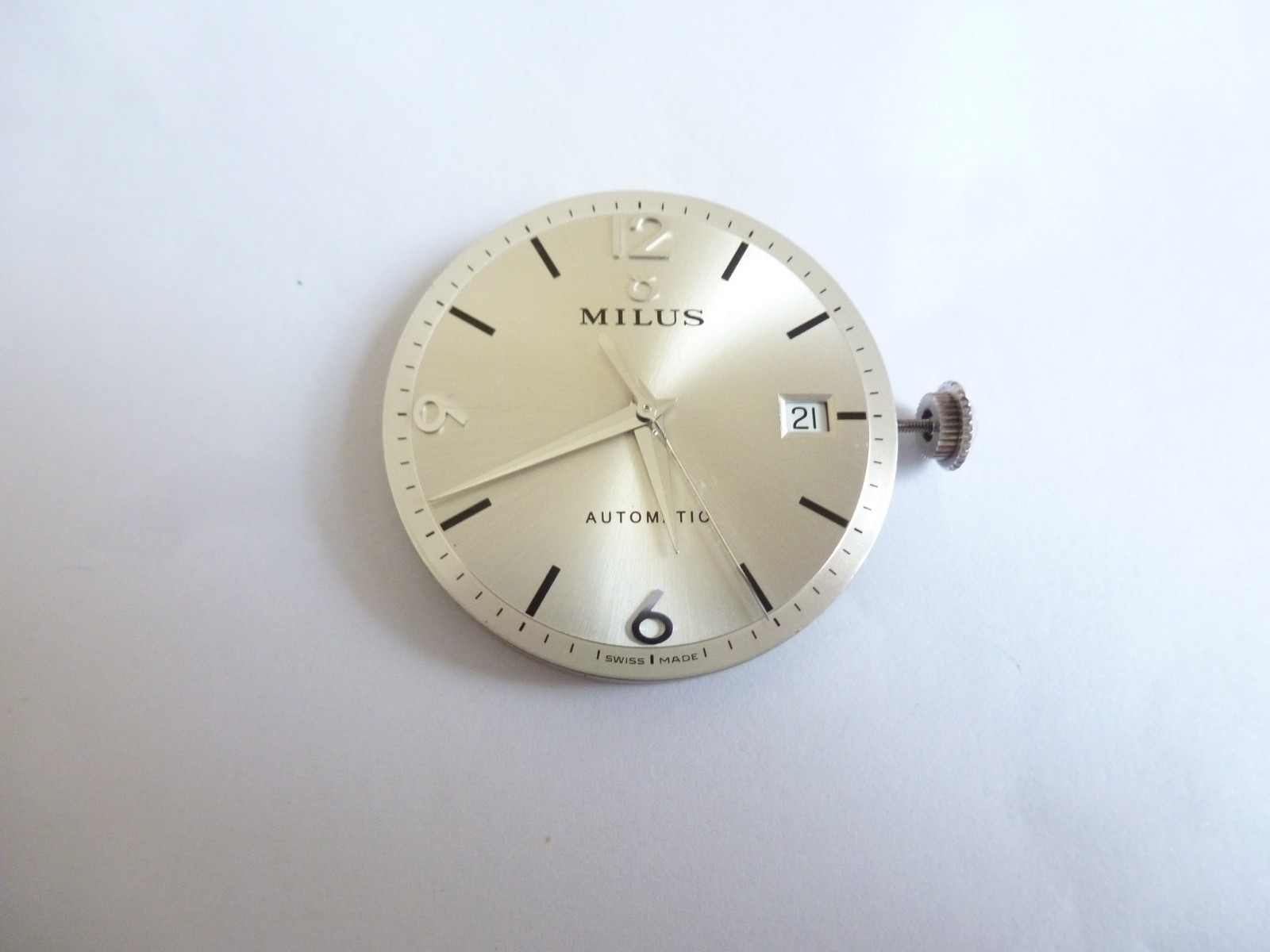 Milus ETA 2892-2 SWISS MADE MOVEMENT MECANIC WHITE DATE good condition works