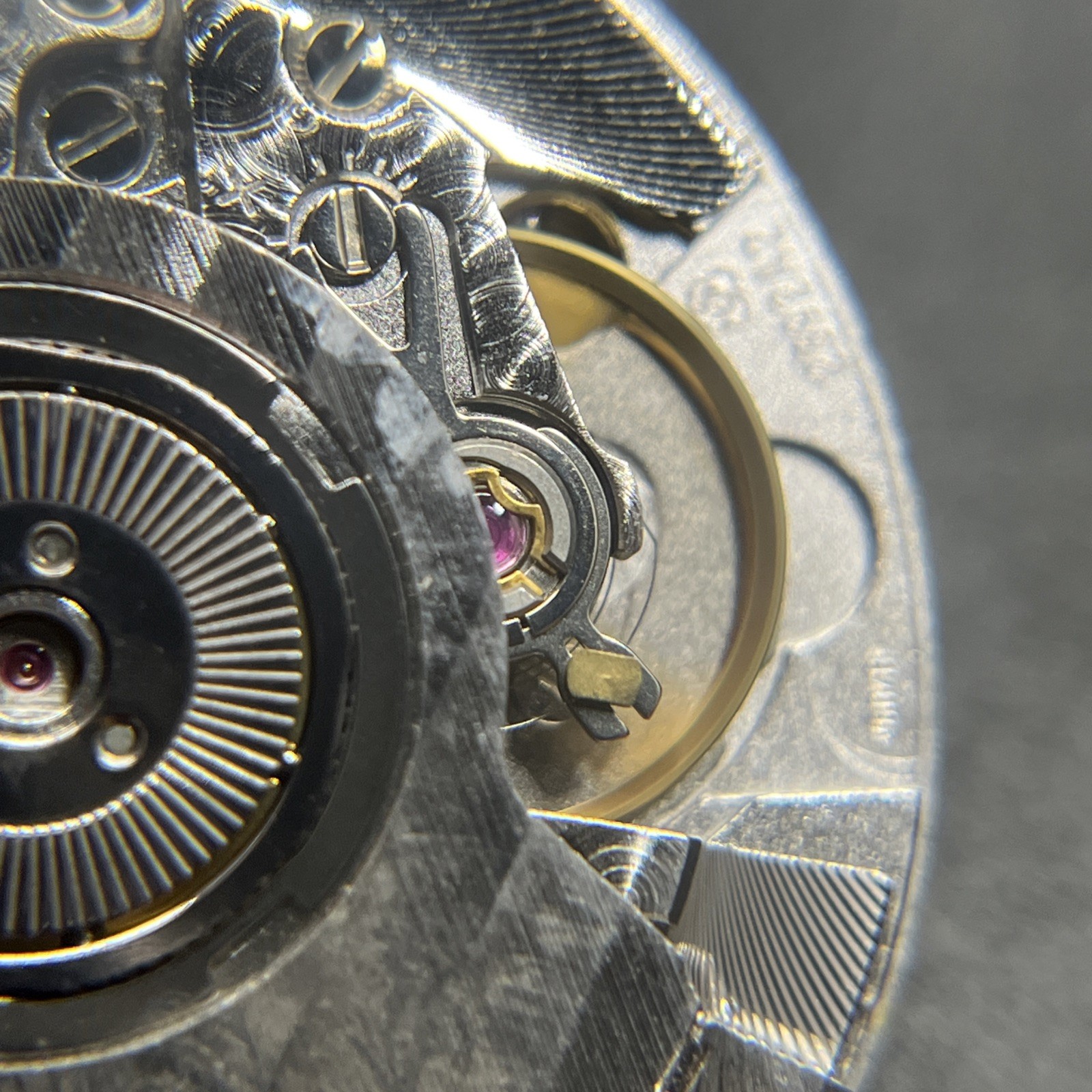 Cartier Cal. 049 Movement (ETA 2892-A2) 2/2