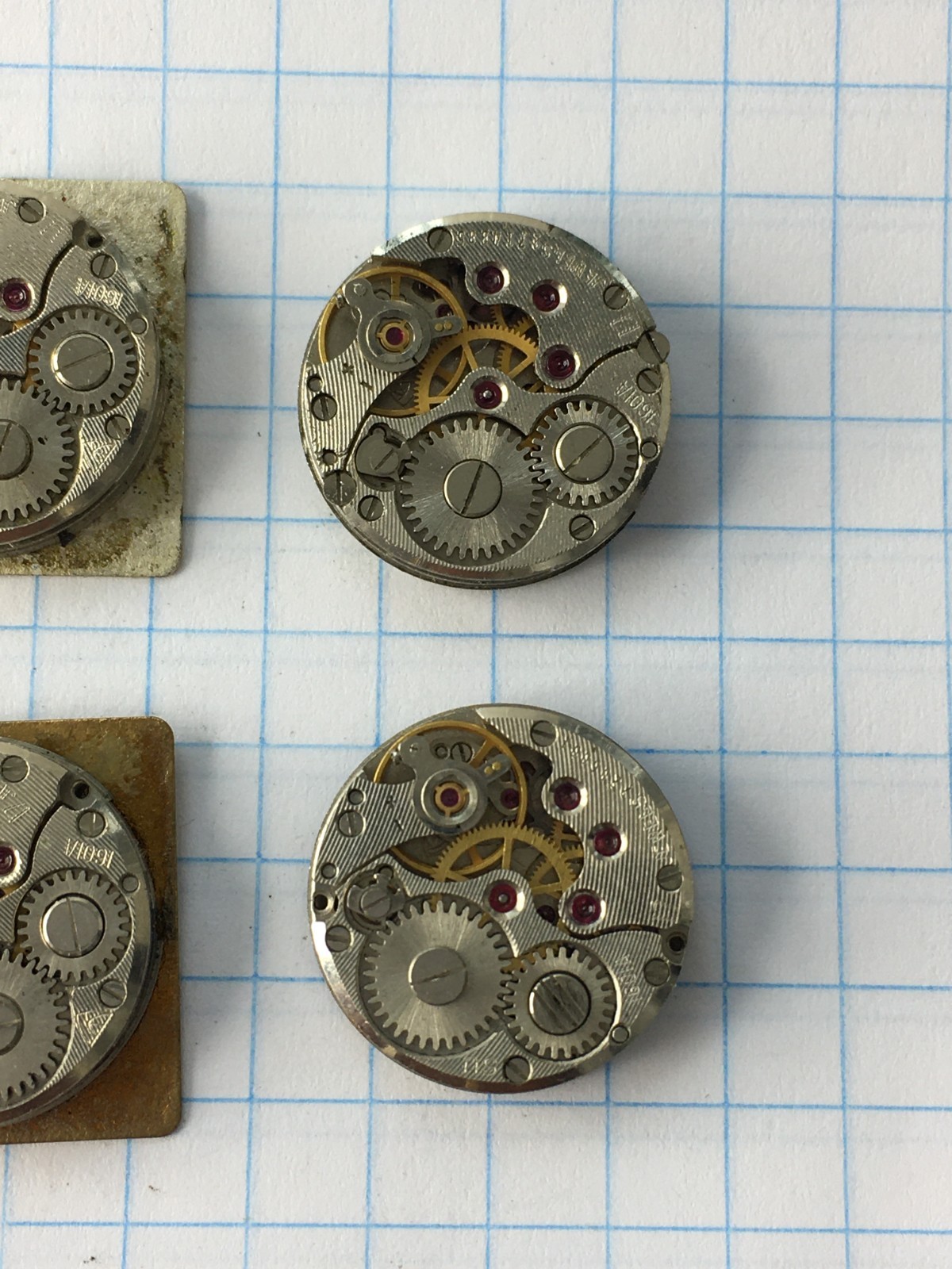 Lot of 20 Vintage Chaika (USSR) women’s wristwatch movements for parts