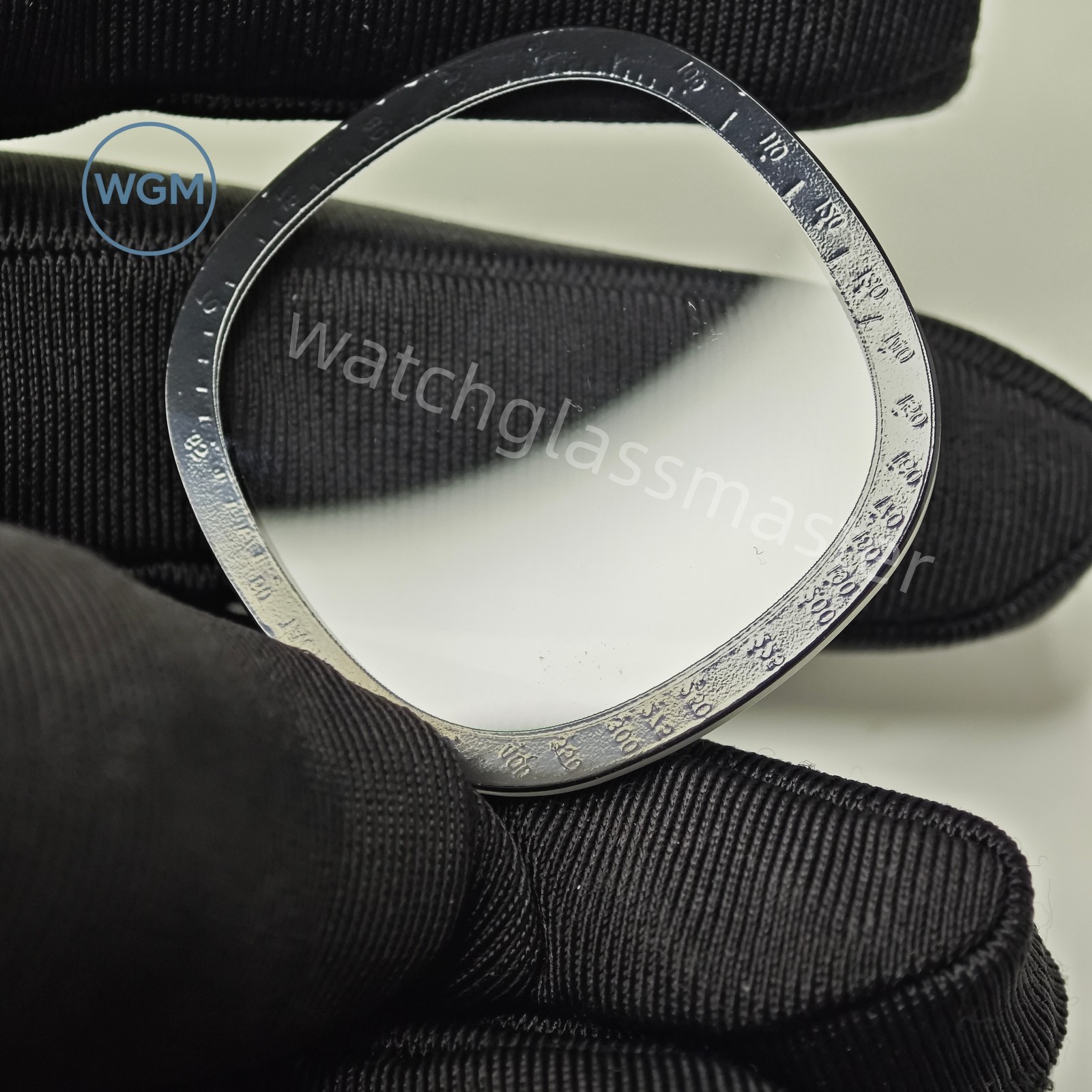 High-quality glass crystal for Omega Speedmaster Speedy TV, 33.0 x 33.0mm