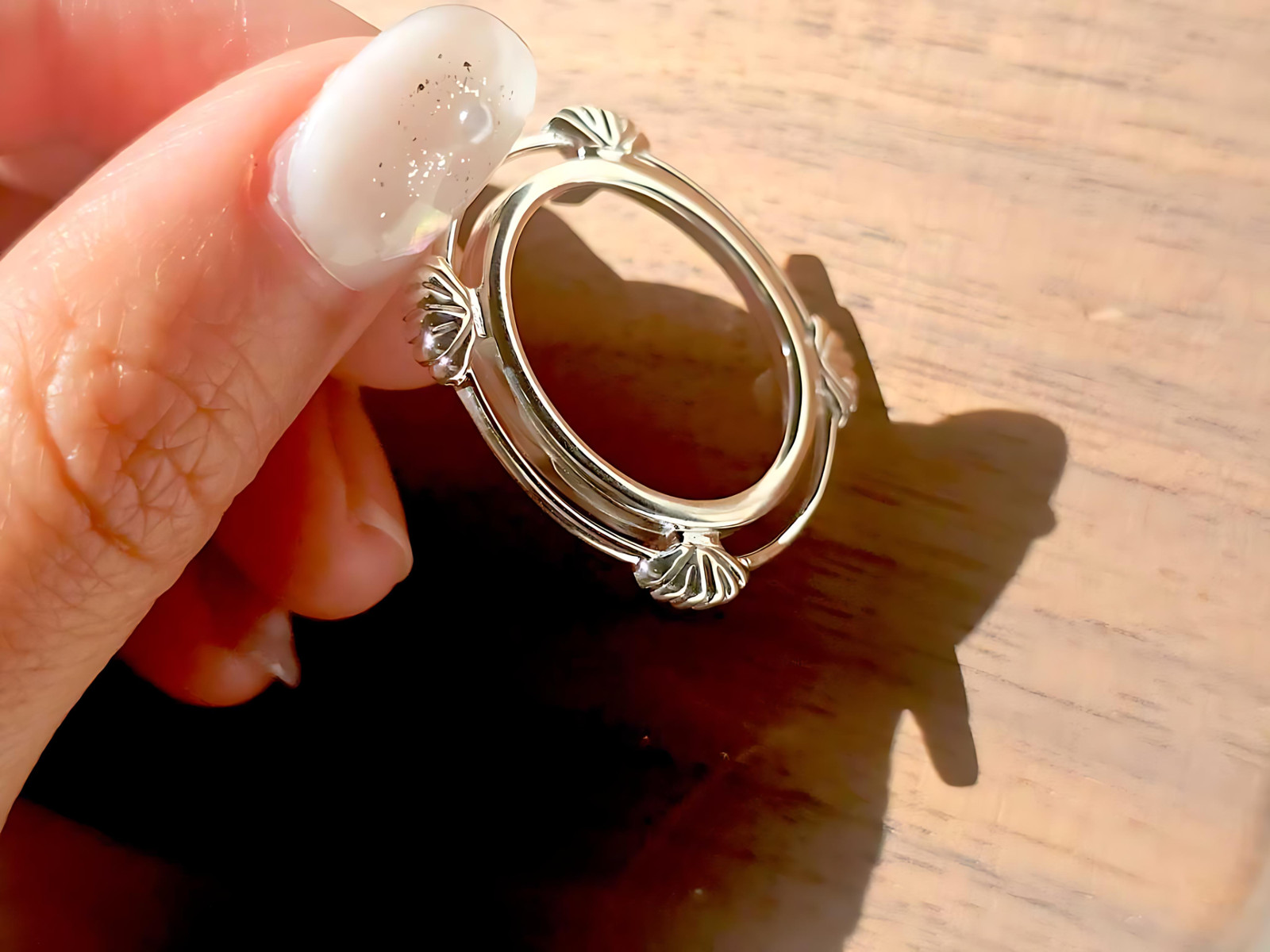925 Sterling Silver Prong Back Clamshell Edge Bezel for 22mm Nickel 5 Cent Coins
