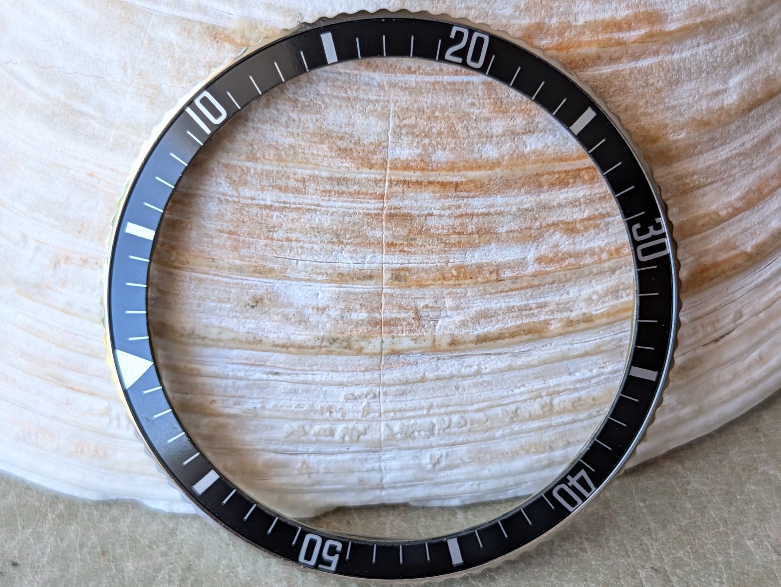 Vintage 1960’s Caravelle Sea Hunter Diver ‘B139’ Bezel/Insert FOR 637 CASES ONLY