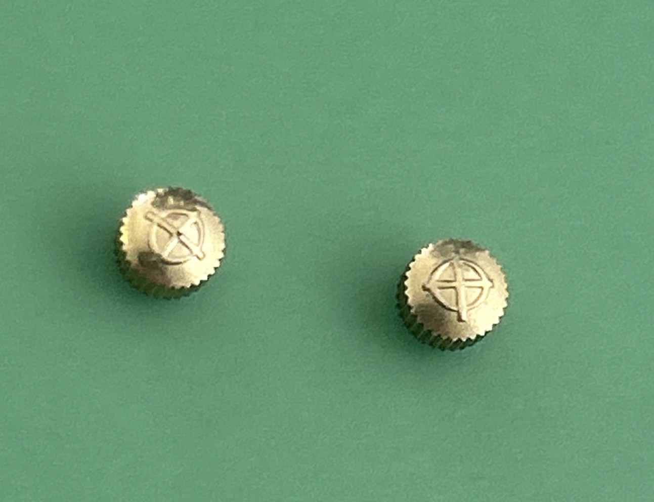 Zodiac Watch Crowns – Gold Toned – 3.99mm dia. – 3.36 mm thick – Exc. Cond.