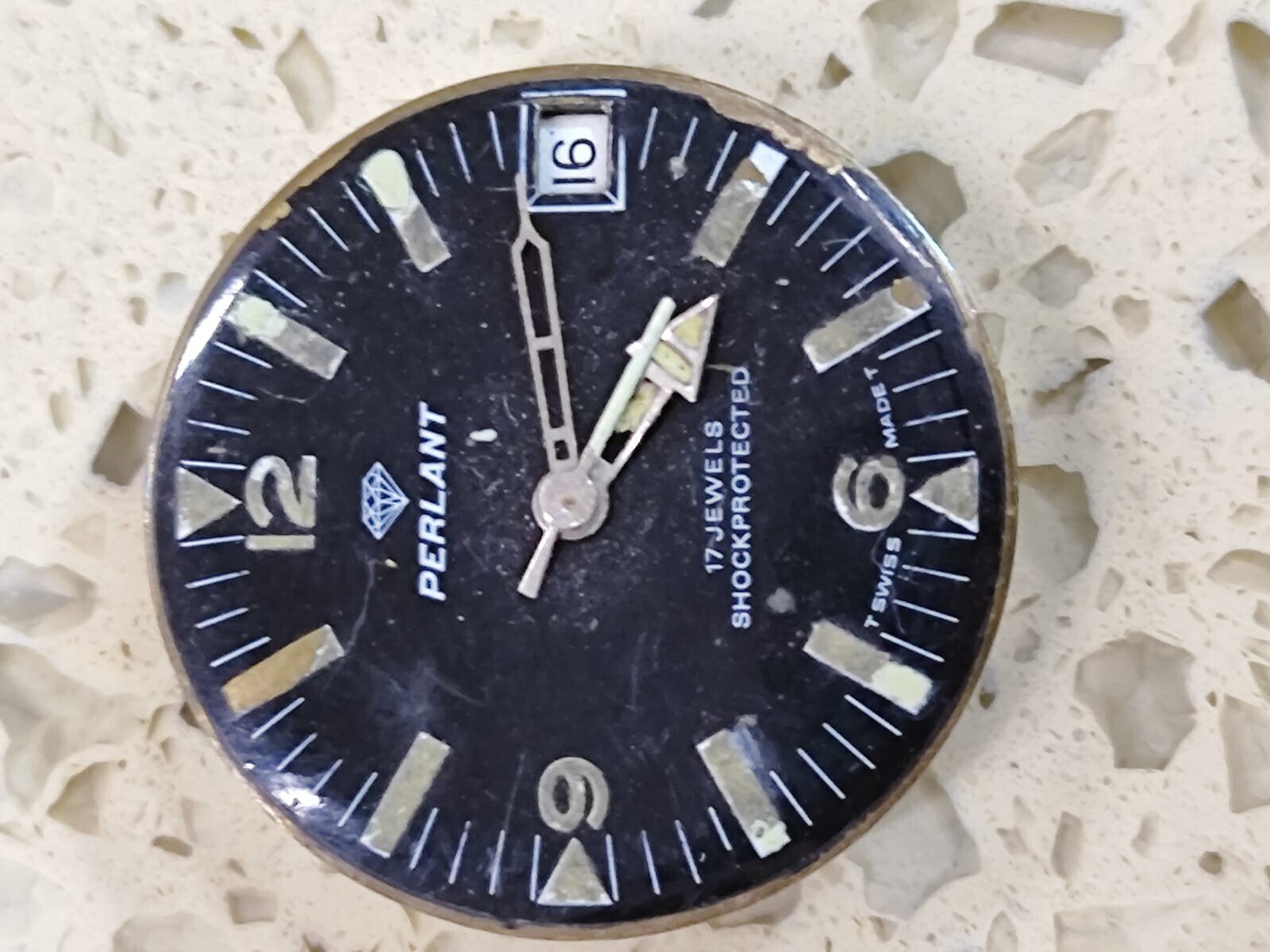 Perlant Swiss Movement Diver Black Dial Cal FHF 96-4 Not Work Good balance –