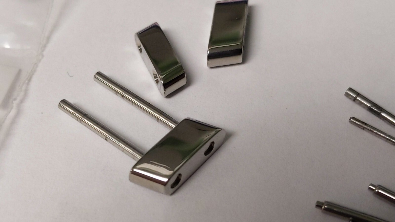 Genuine Breitling watch links 550.101, angled 11mm S/S pre-owned, 3 pieces and p