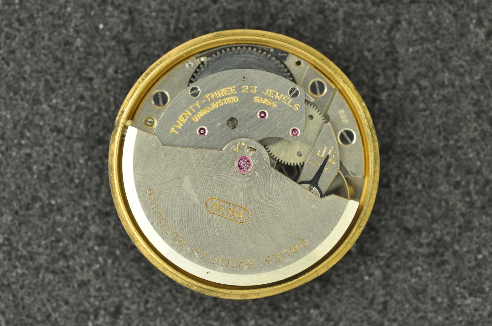 VINTAGE GRUEN “550 SS” AUTO-WIND WRIST WATCH MOVEMENT – RUNNING – 23 JEWELS