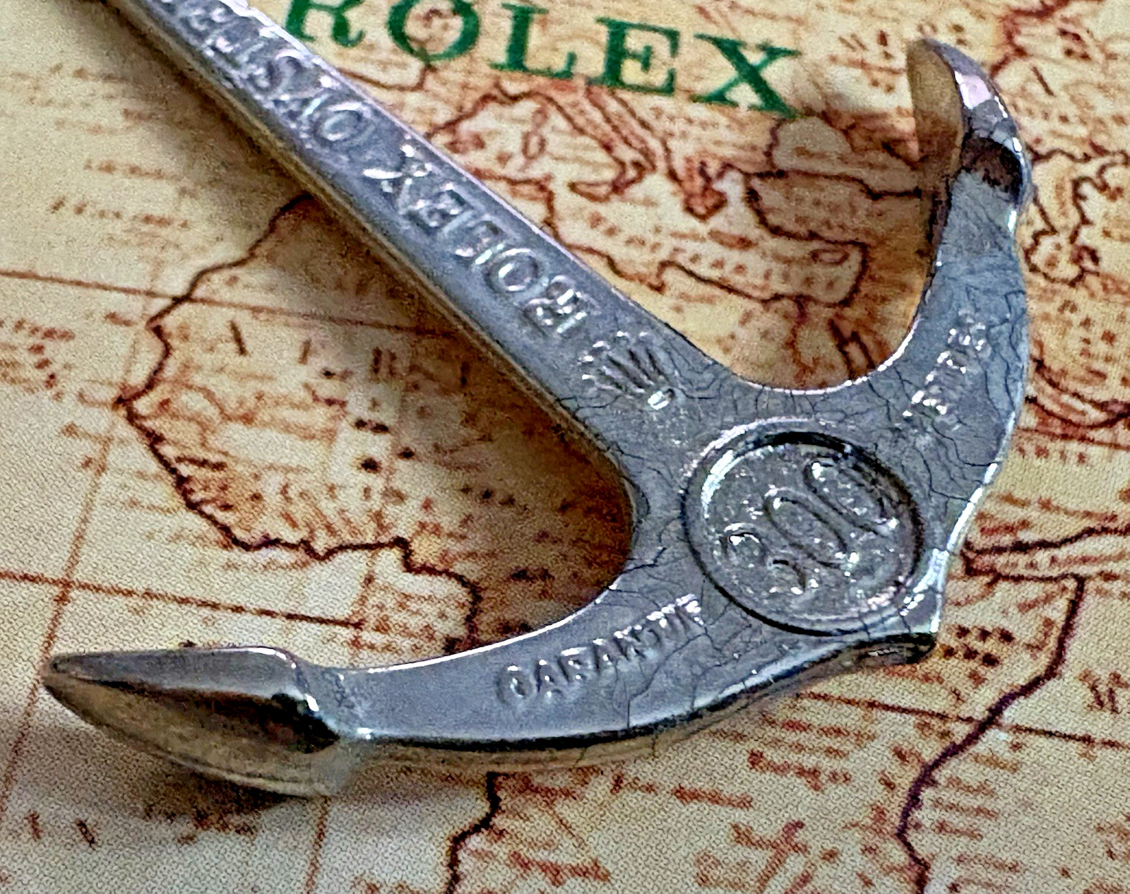 ROLEX SUBMARINER 16610 14060 Anchor 300 Metres 1000 Feet DAMAGED – NO CHAIN OEM