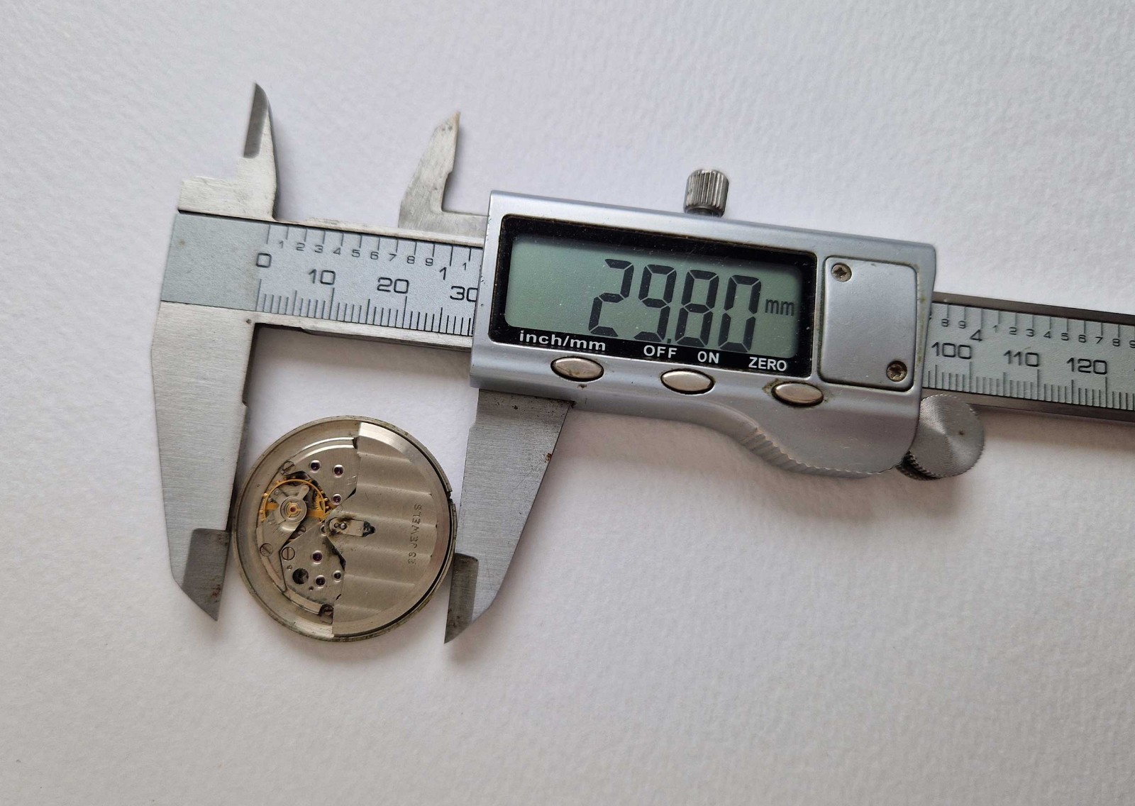 Poljot De Lux Avtomatic 29 Jewels Wrist Watch Movement Cal 2415 PARTS REPAIR