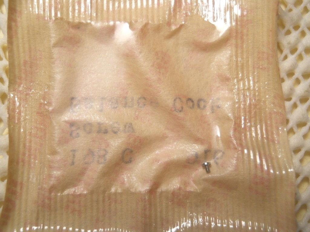 ELGIN 916 NOS Factory Replacement Watch PART #198C – COCK BALANCE BRIDGE SCREW