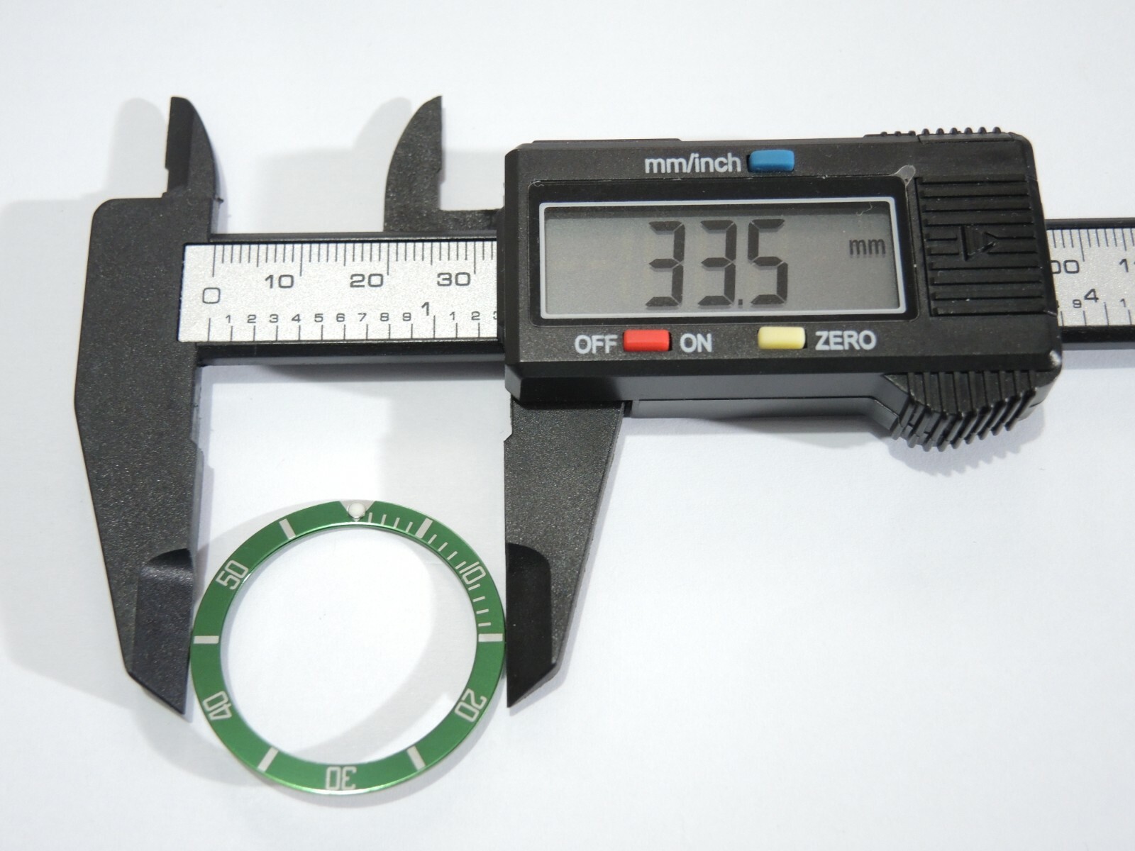 NEW GREEN SUBSTYLE BEZEL INSERT 33.5MM MEDIUM DIVERS SKX013 / SKX015 (7S26-0030)