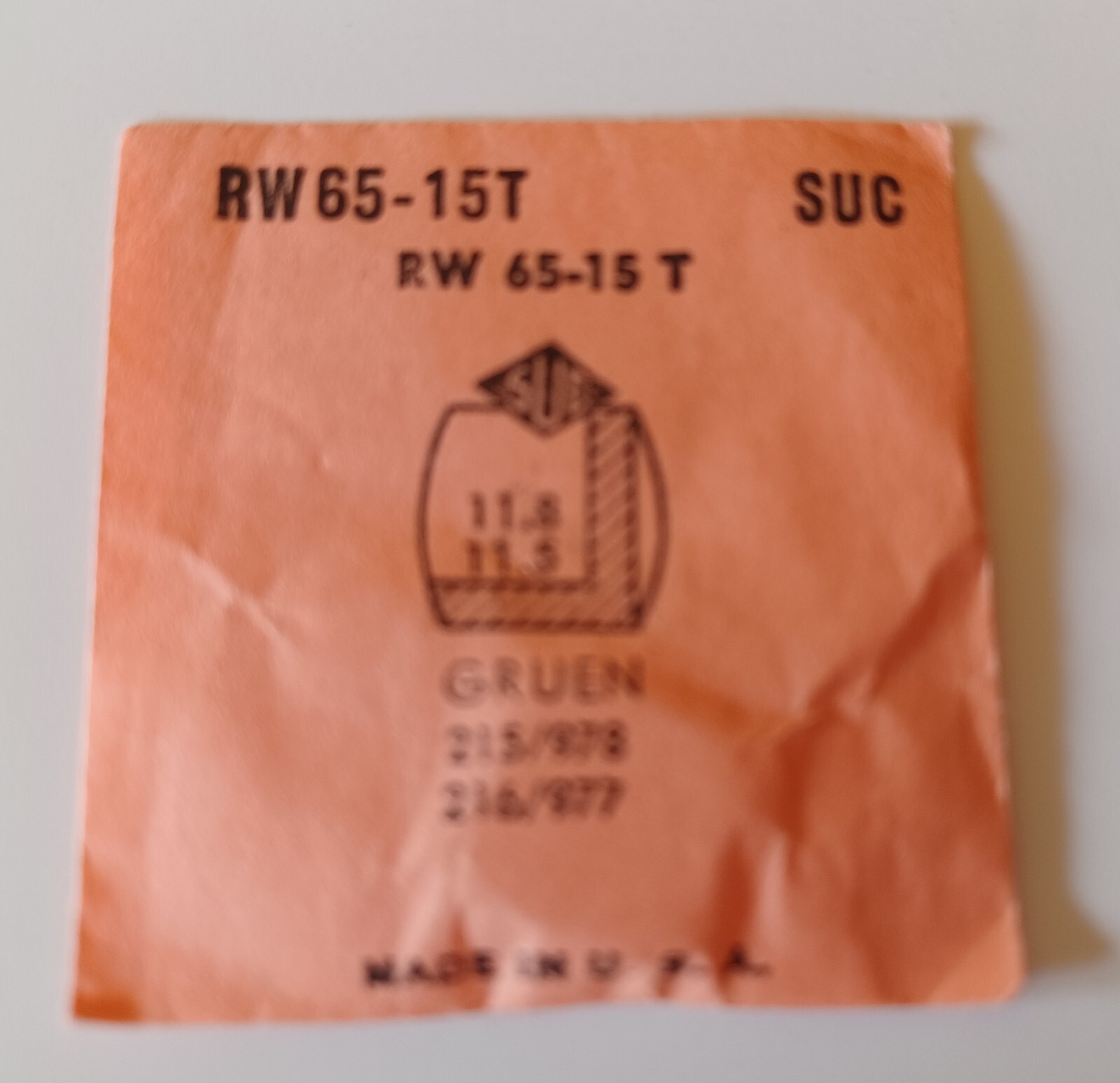 Rocket Cylinder GRUEN watch Lens SUC #RW 65-15T nos, Acrylic Replacement #D