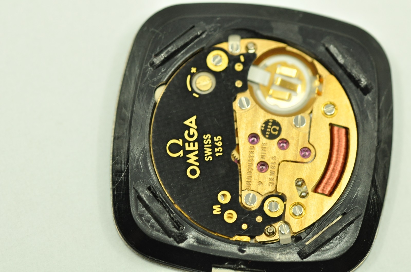 omega watch movement 1365 with dial and hands working