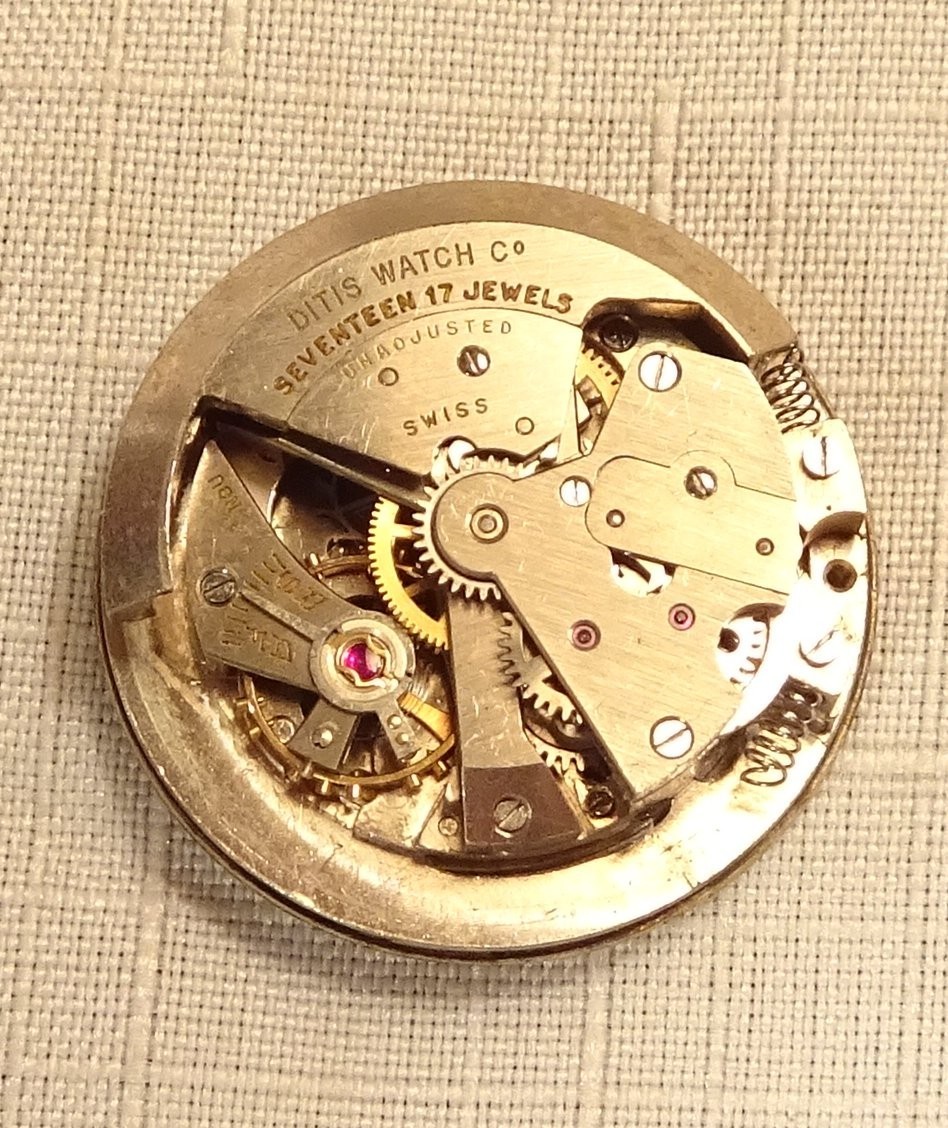 Zelia Bumper Automatic Wristwatch Movement 17J Men’s Parts or Repair Ditis Watch