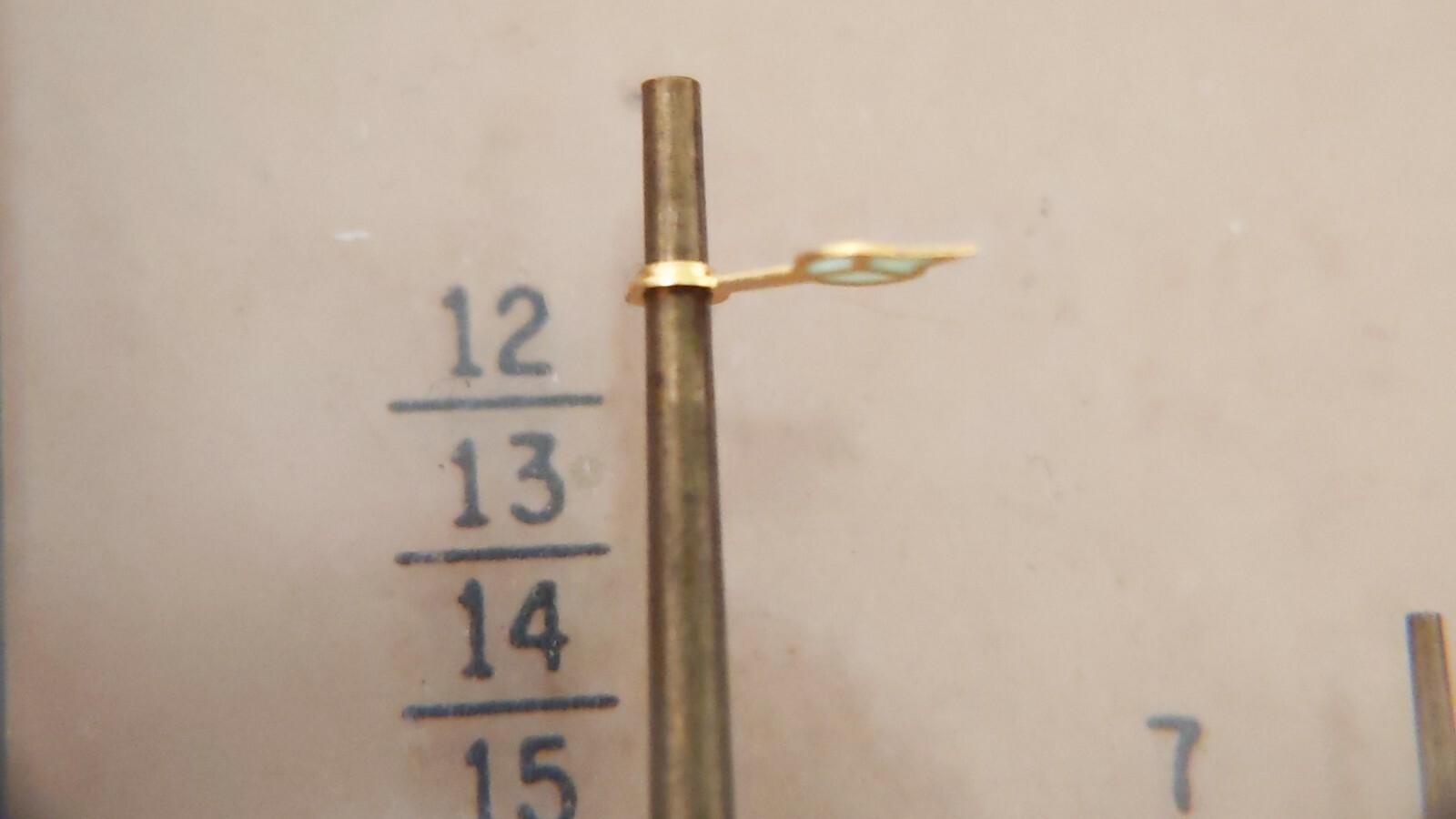 Unbranded YELLOW HOUR HAND 120 HOLE, 6mm length (from center of hole) green lumi