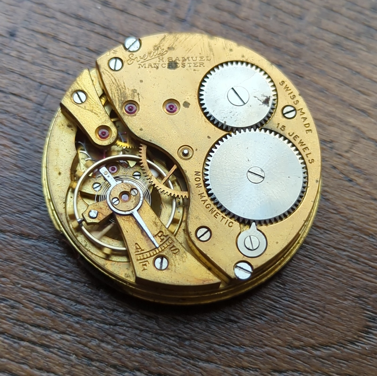 Everite Revue GT 15 Jewels Pocket Watch Movement Working (Z36)