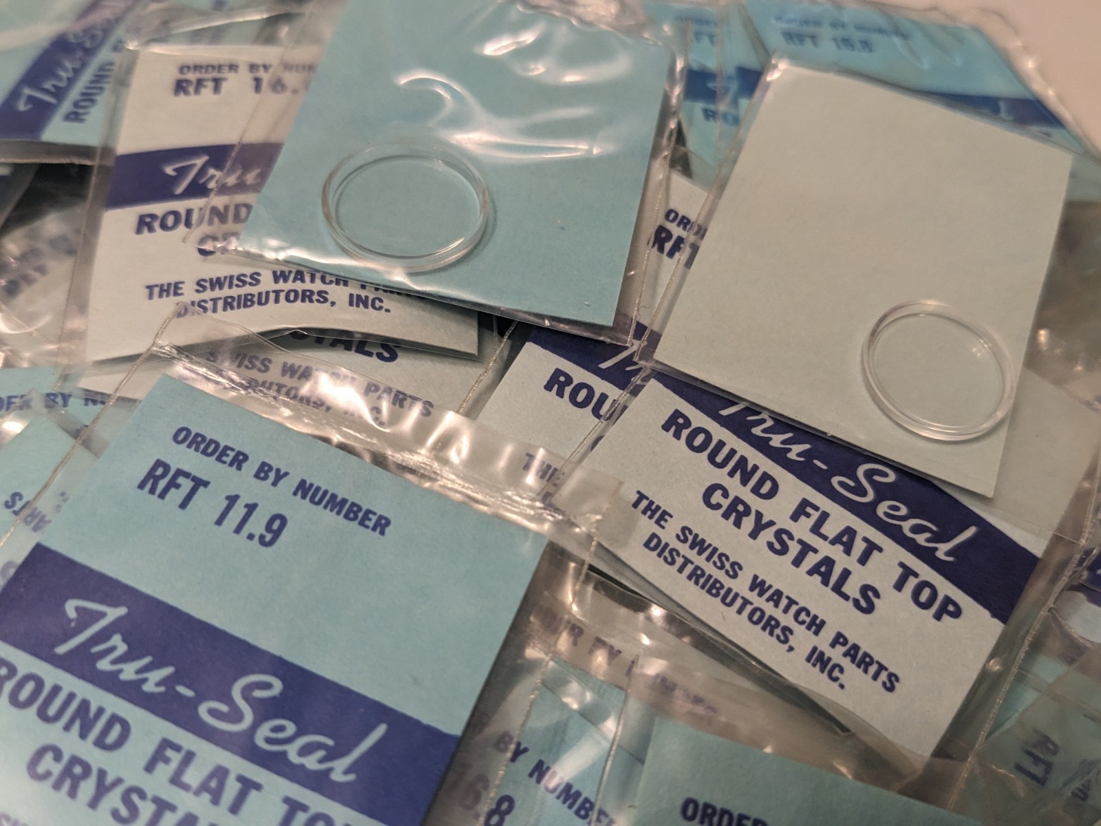 Tru-Seal round flat top crystals for ladies watches Made in England Lot of 110 p
