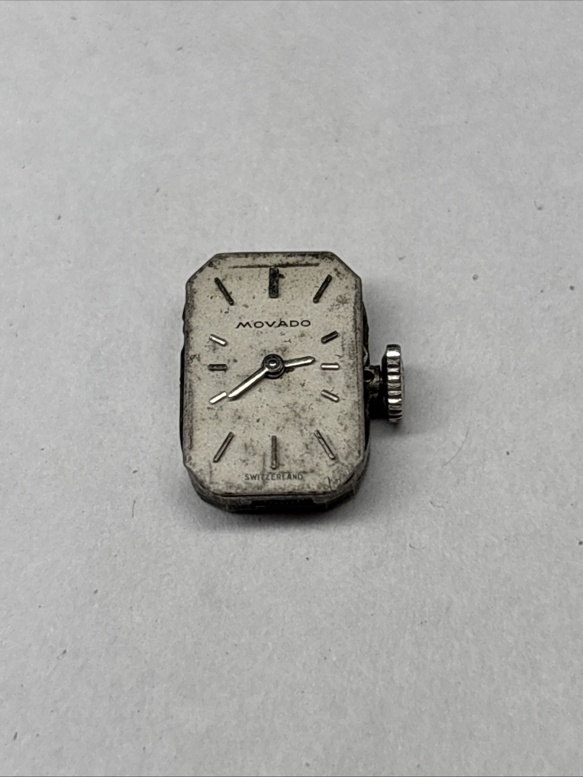 Vintage Movado Cal. 48 17 jewel watch movement Runs Well