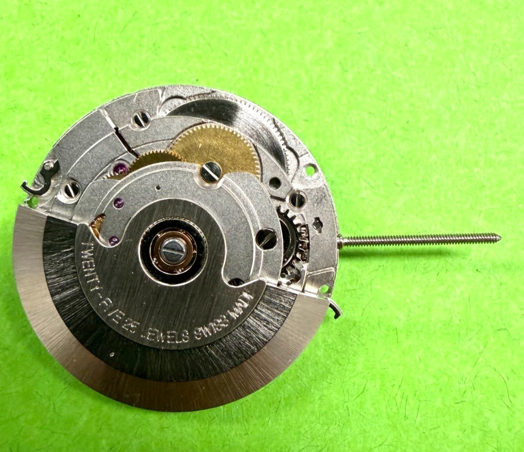 ETA 2824 2824-2 Genuine Swiss Movement 25 Jewels Old New Stock 1
