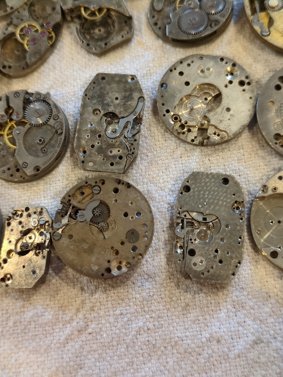 Lot Of 39 Assorted Vintage Watch Movement Parts. See the Pictures. 6.6 Ounces!!
