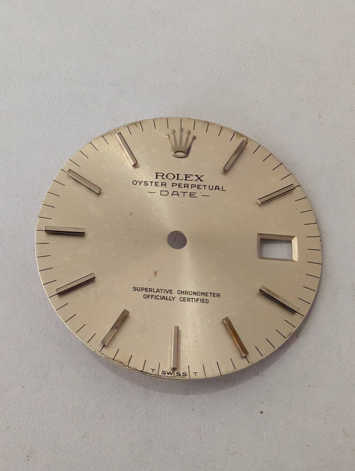 ROLEX OYSTER PERPETUAL DATE 34MM NON-QUICK DIAL – FAIR CONDITION 1500/1501