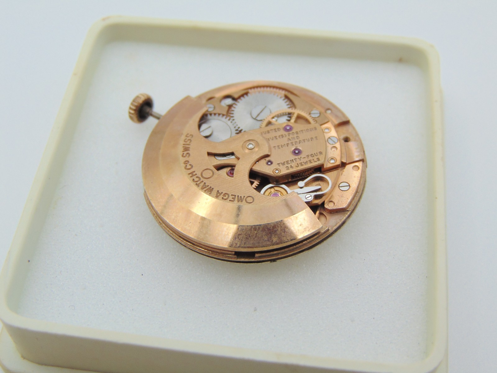 ORIGINAL OMEGA CONSTELLATION PIE PAN MOVEMENT COMPLETE – OMEGA 564 – ( WORKING )