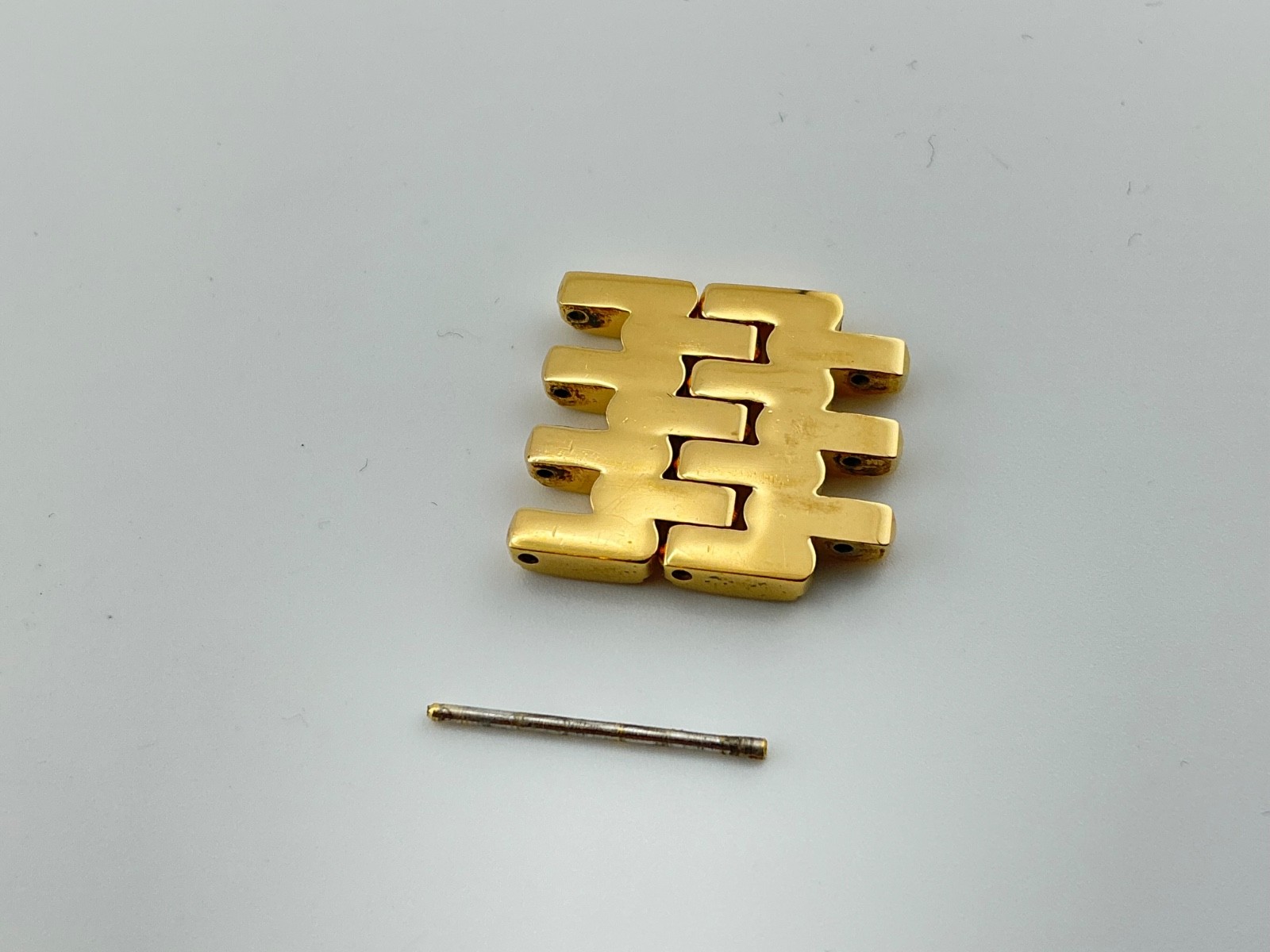 Wittnauer Watch 2 Links Model 12A07 and 12A08 Gold Tone 20mm