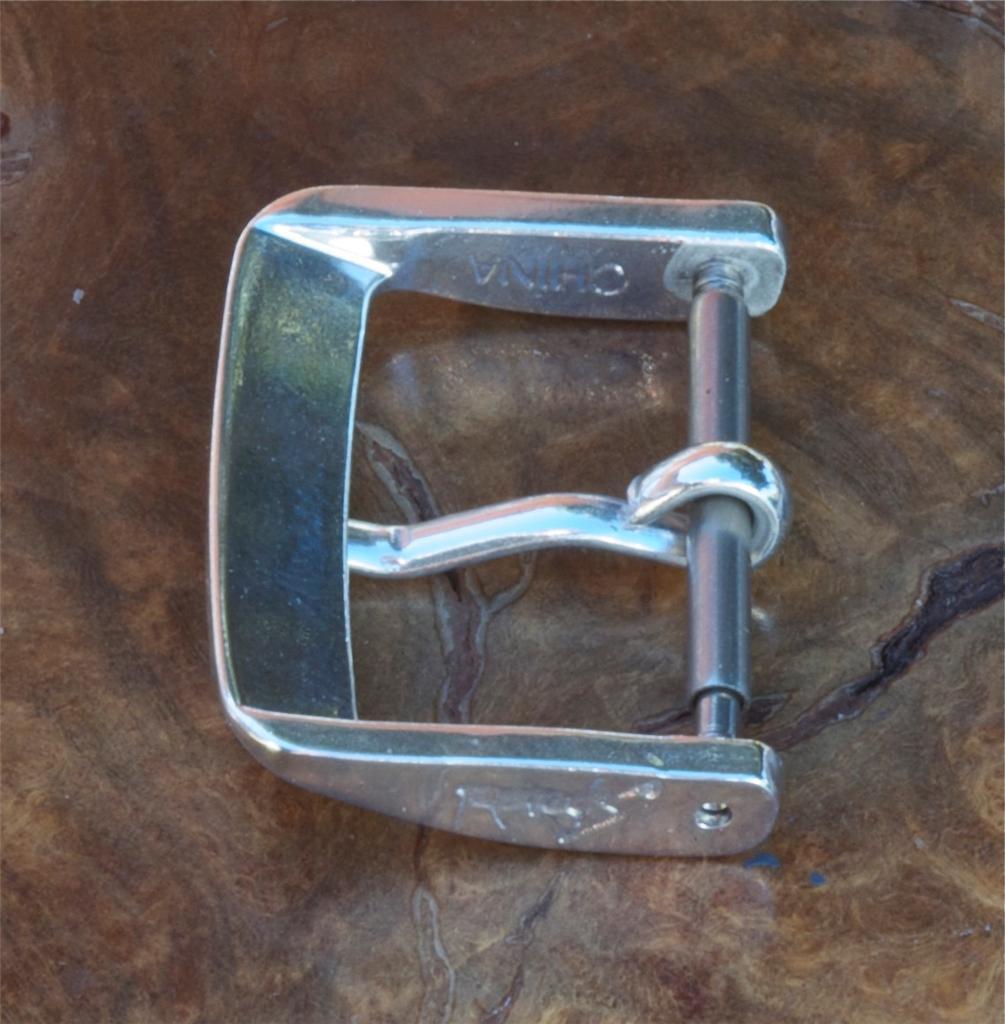 Art Deco shape 18mm opening chrome vintage watch band buckle by Speidel