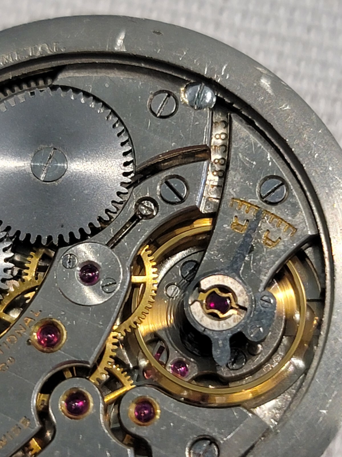 1948 IWC International Watch Co. Schaffhausen Cal. 89 1188383 32mm Movement 18k