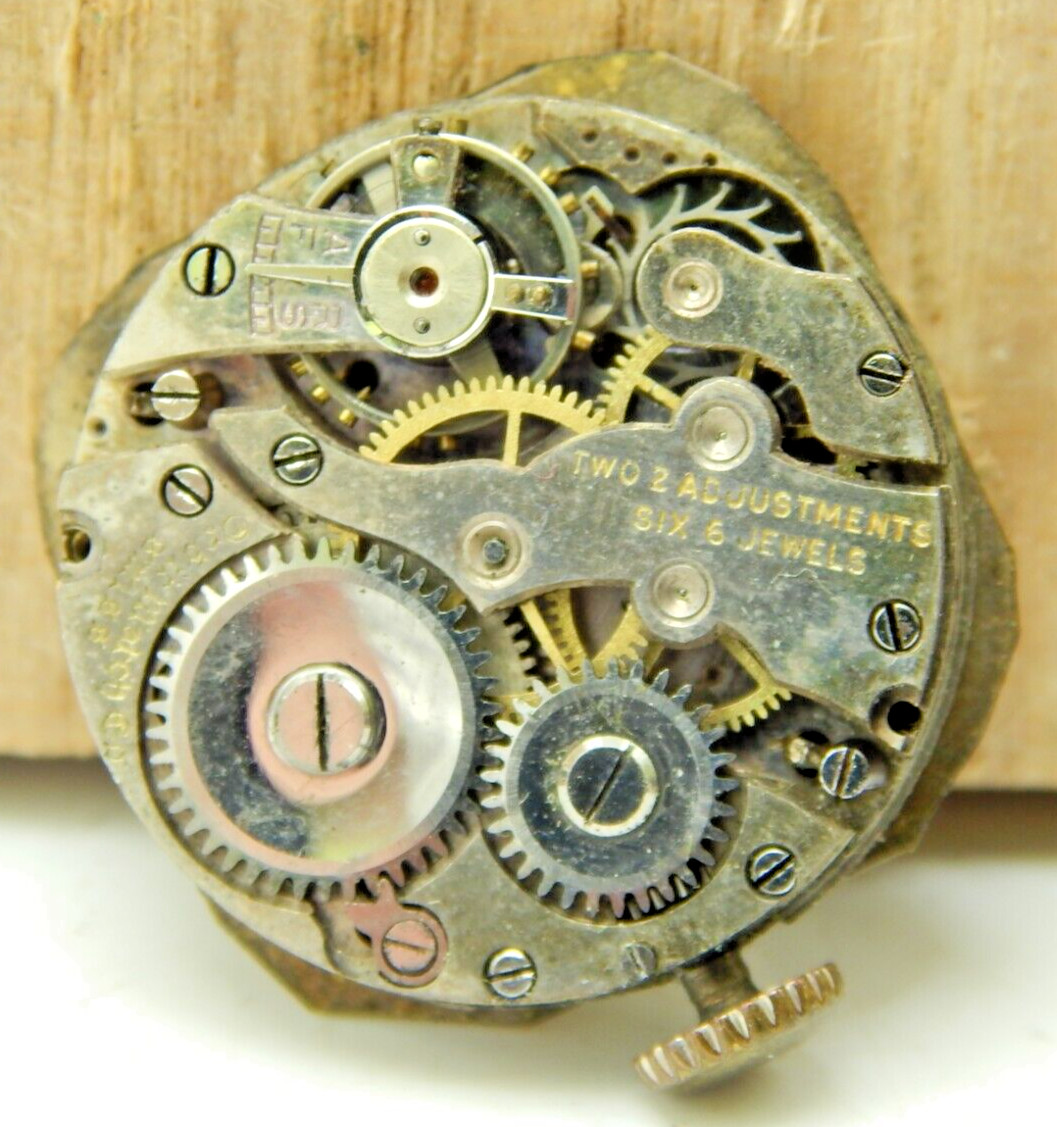 Vintage Bering 6 jewel 2 adjustment men’s wrist watch movement w/ good Balance