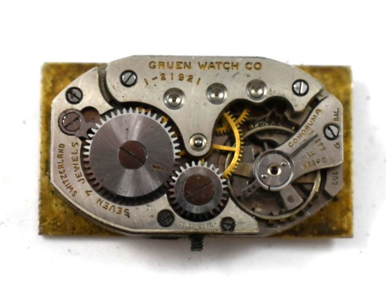 Vintage Gruen Manual Wind 7J 167 Wrist Watch Movement lot.we