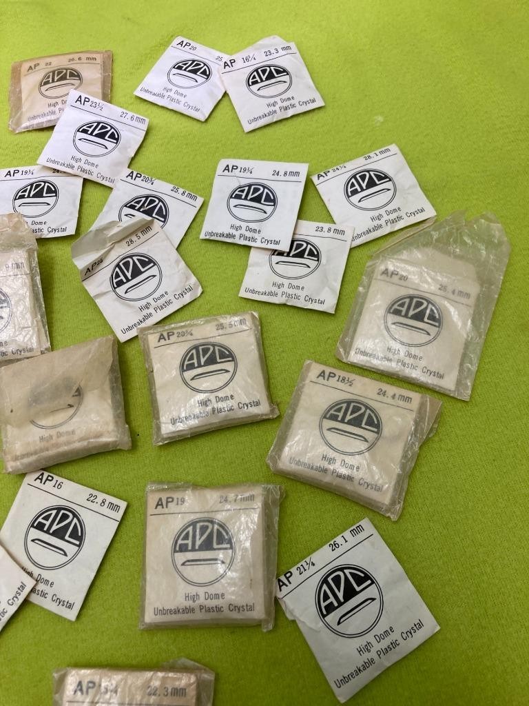 LG Lot 65 Pcs NOS APC Genuine Plastic High Round Watch Crystals Over 25 Sizes