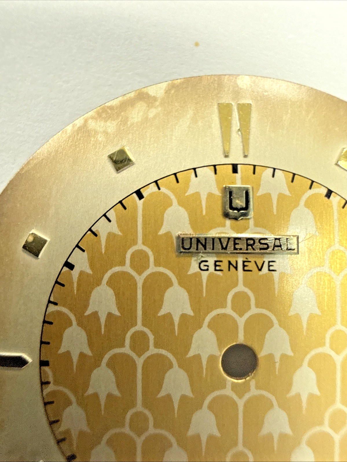 Universal Geneve Ref 10216 & 20209 Rare Fleur-de-lis Design Unusual Vintage Dial