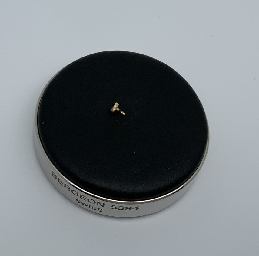 SEIKO Crown 32m11na1 Original New Old Stock 30-35 L