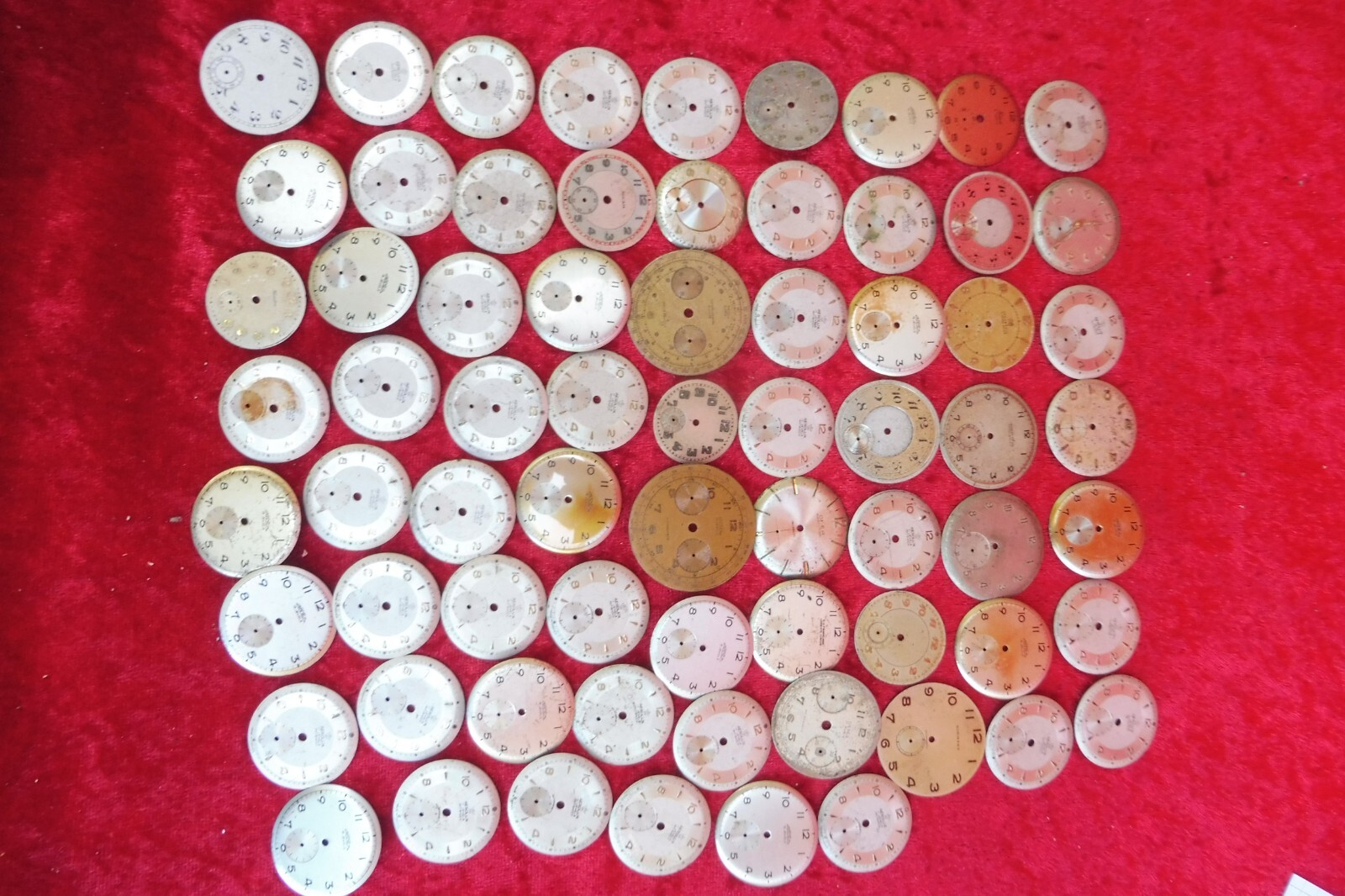 Set of dials for old men’s wristwatches, 70 pieces