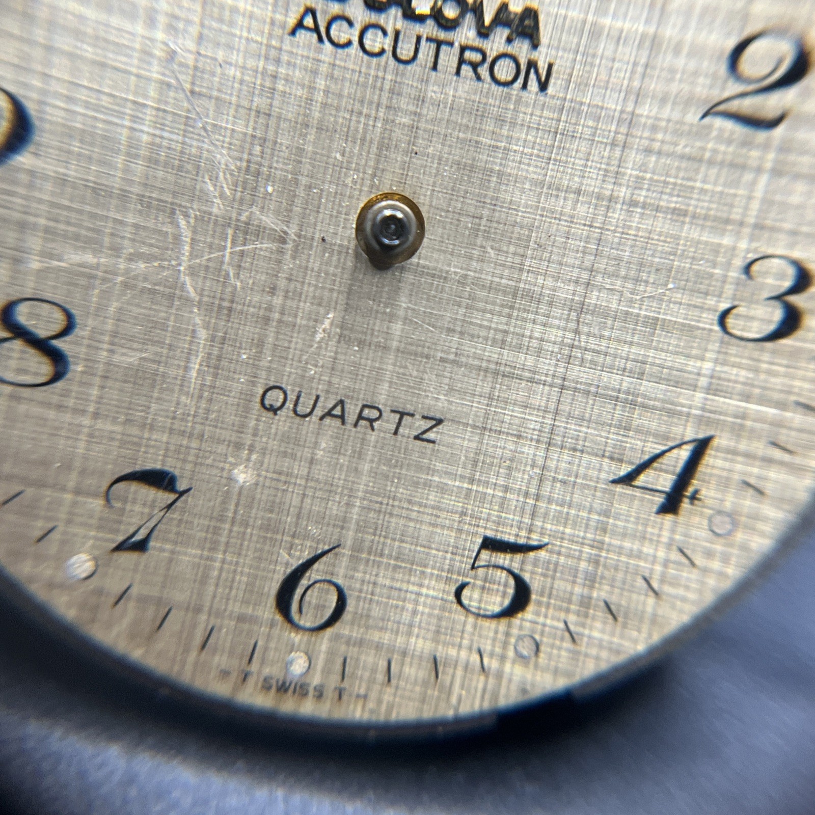 Bulova Accutron Quartz Cal. 2421.11 Movement (015)