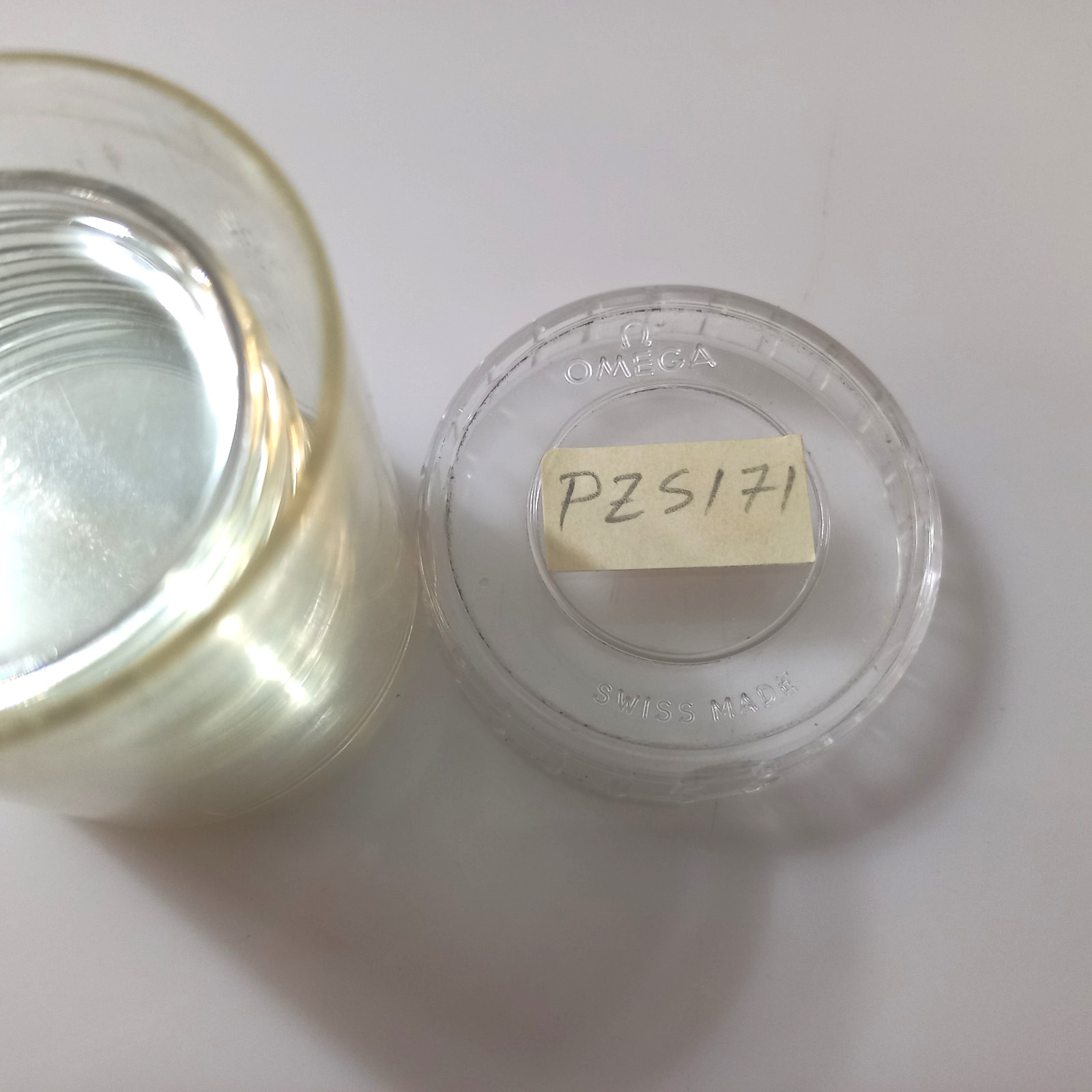 GENUINE OMEGA PZ5171 CRYSTAL FOR REF: 168.050 & 168.0050 33.1 MM / 4.4 MM