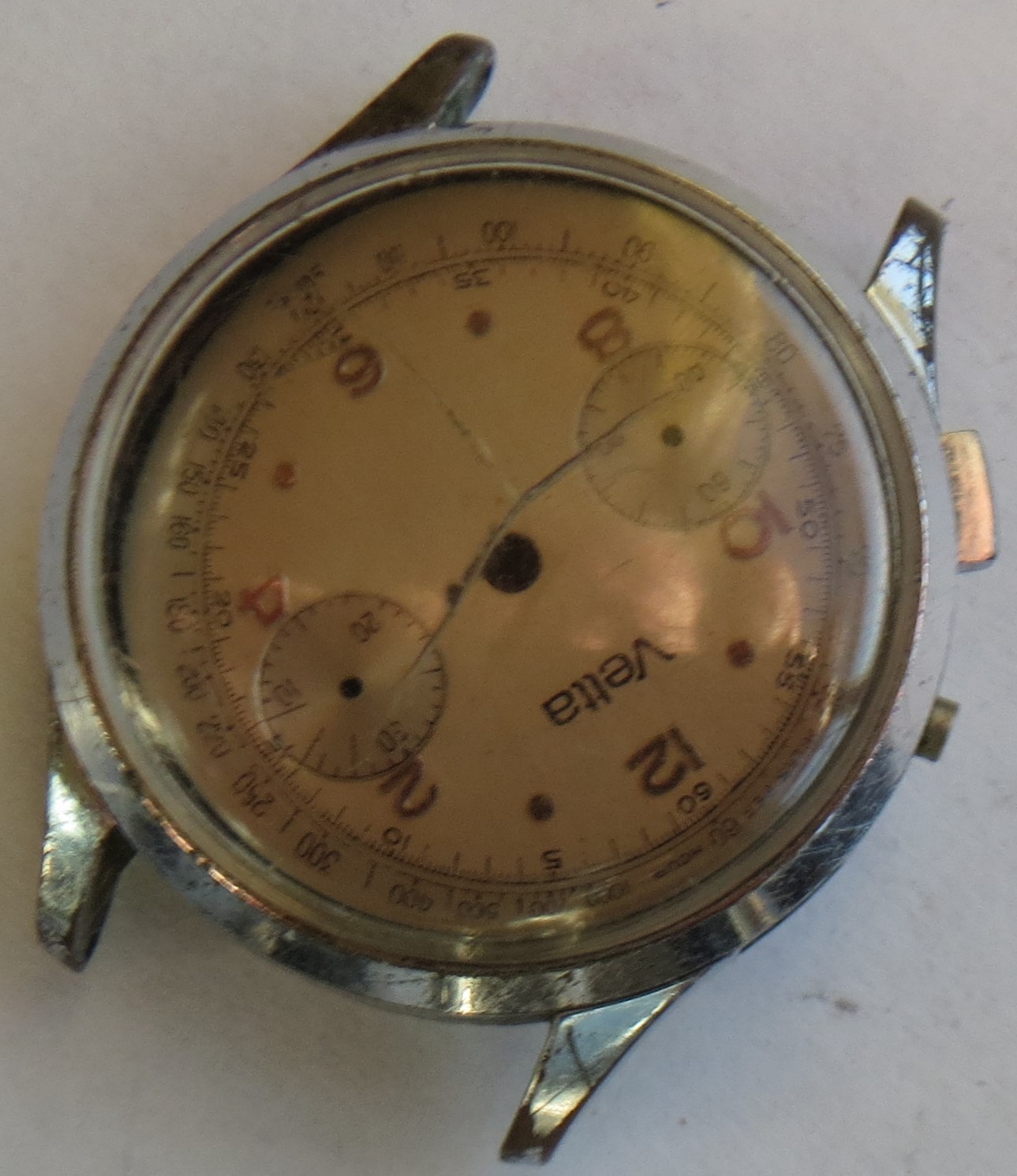 Vetta chronograph mens wristwatch nickel chromiun case dial & pushers 34,5 mm.