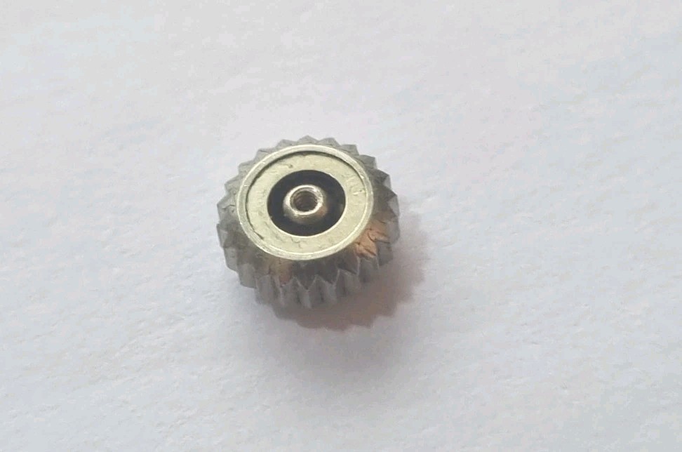 VULCAIN S/S WATCH CROWN 6.10MM DIAMETER X .90MM STEM THREAD X 2.50MM CASE PIE