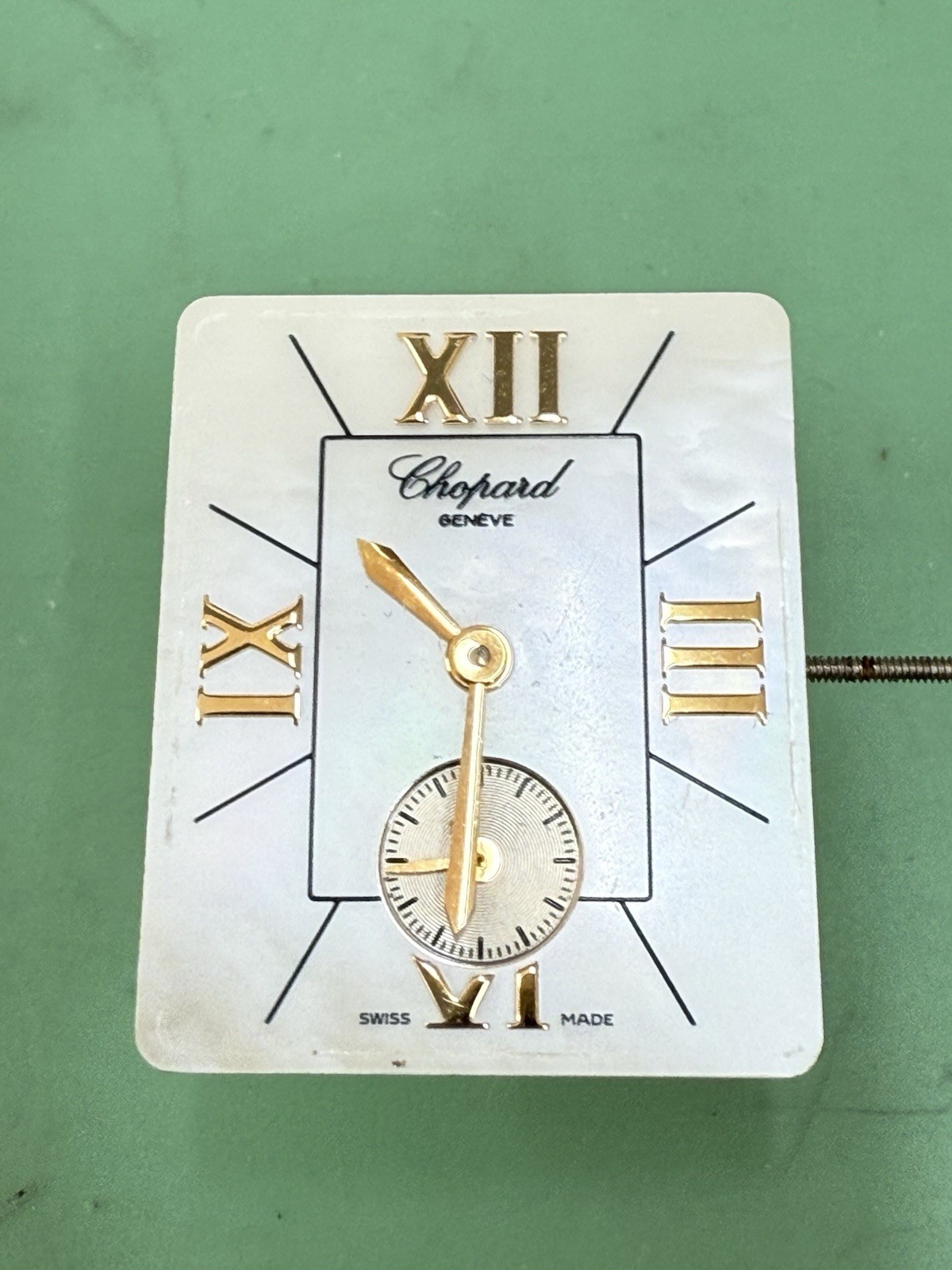 ETA 980.163 Movement Chopard MOP Dial and Gold Hands. Working Condition