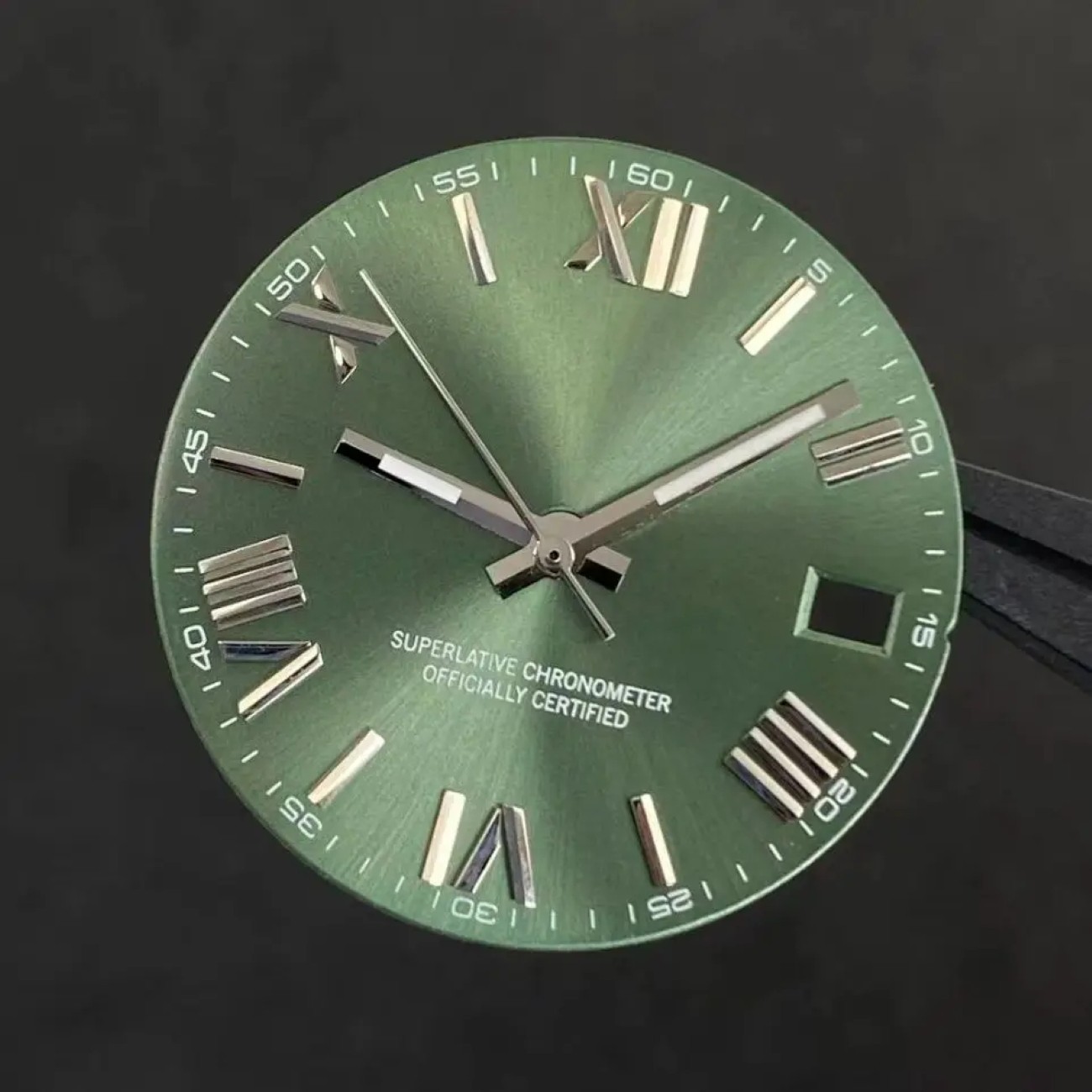 28.5mm Watch Dial Hands Green Lumin Single Calendar For NH35 36 38 4R Movements