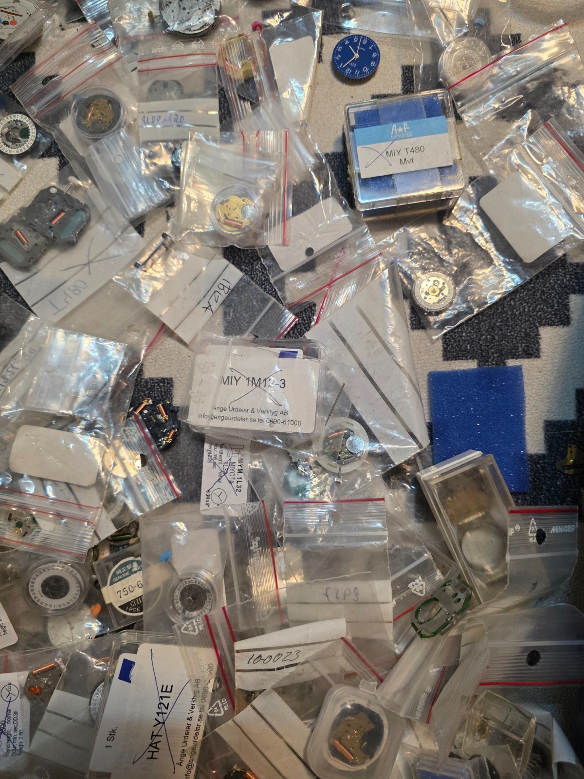 New and used Japanes watches movments and parts
