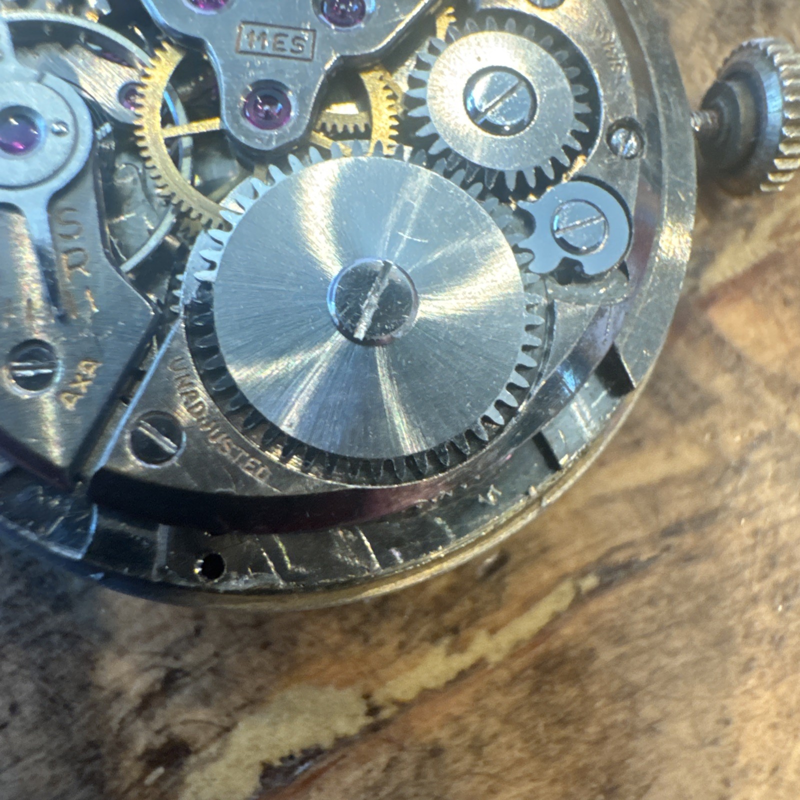 Vintage Wittnauer Manual Wind 17J 11ES Watch Movement W/Stem and Crown Runs