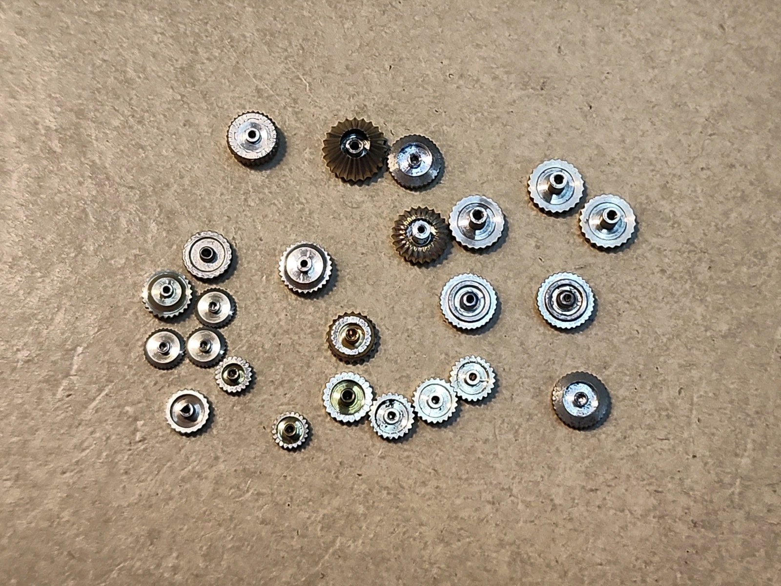 Lot Of 24 Mixed Vintage White GF, SS, & Chrome Pocket & Bracelet Watch Crowns