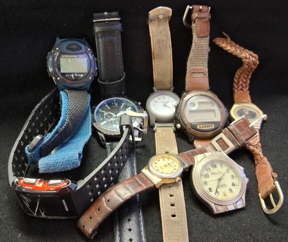 JUNK DRAWER VINTAGE WRISTWATCH LOT MIXED ASSORTMENT TIMEX CARRIAGE CASIO & MORE