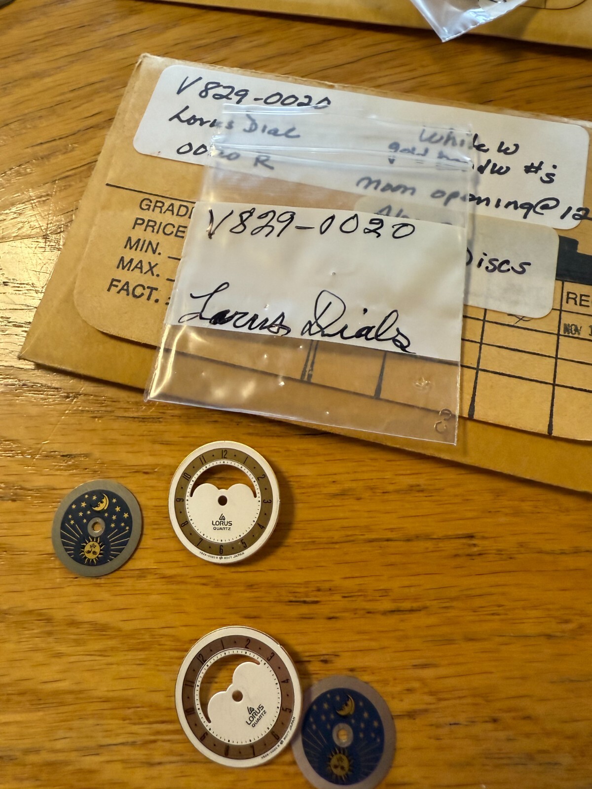 NEW VTG 1980’s Lorus Ladies Watch Dial Blue Gold w/ Moon Sun Disc Day V829-0020