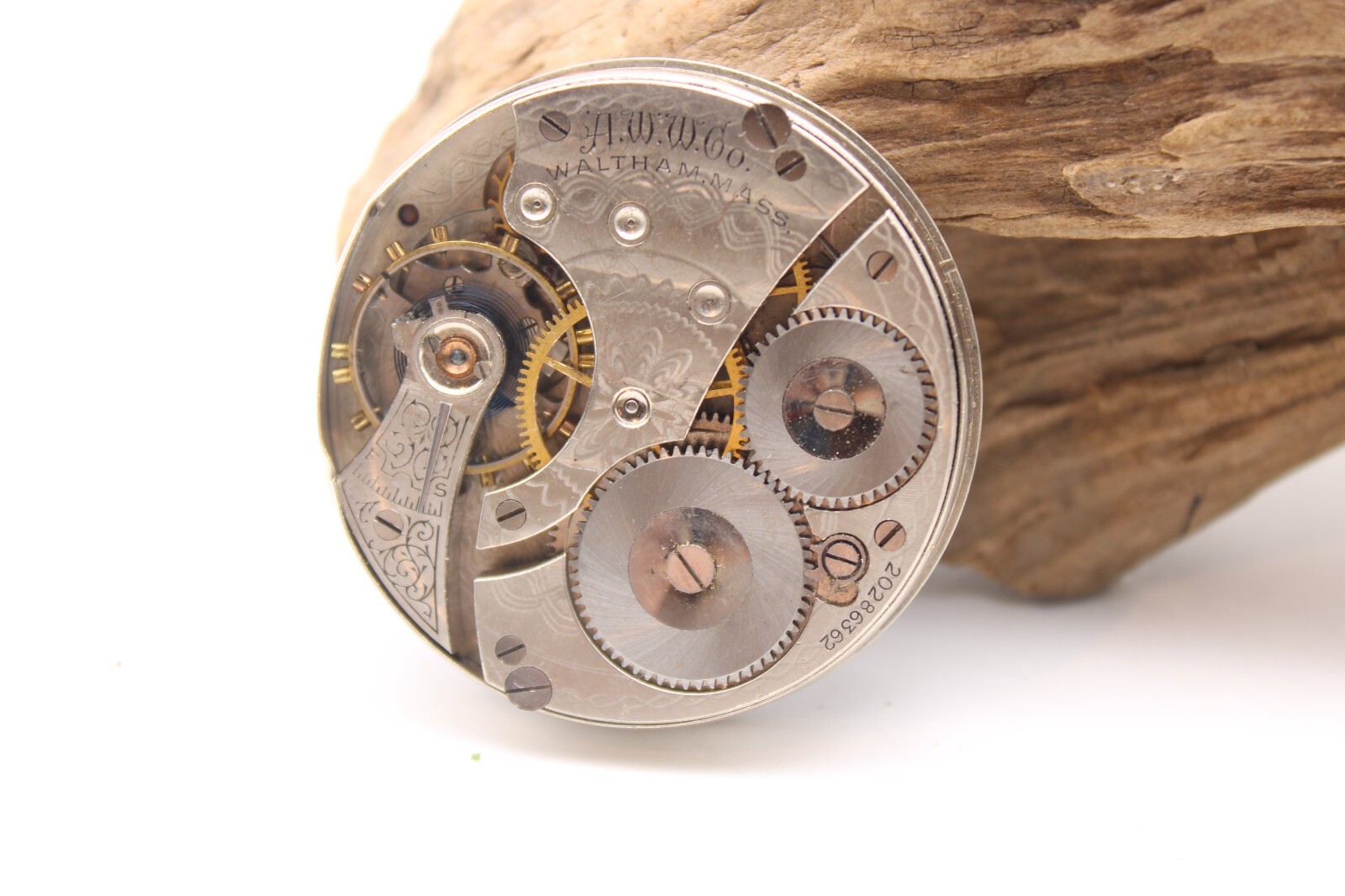 1915 WALTHAM POCKET WATCH MOVEMENT 20286362 GRADE 610 16s 7j (F4O)