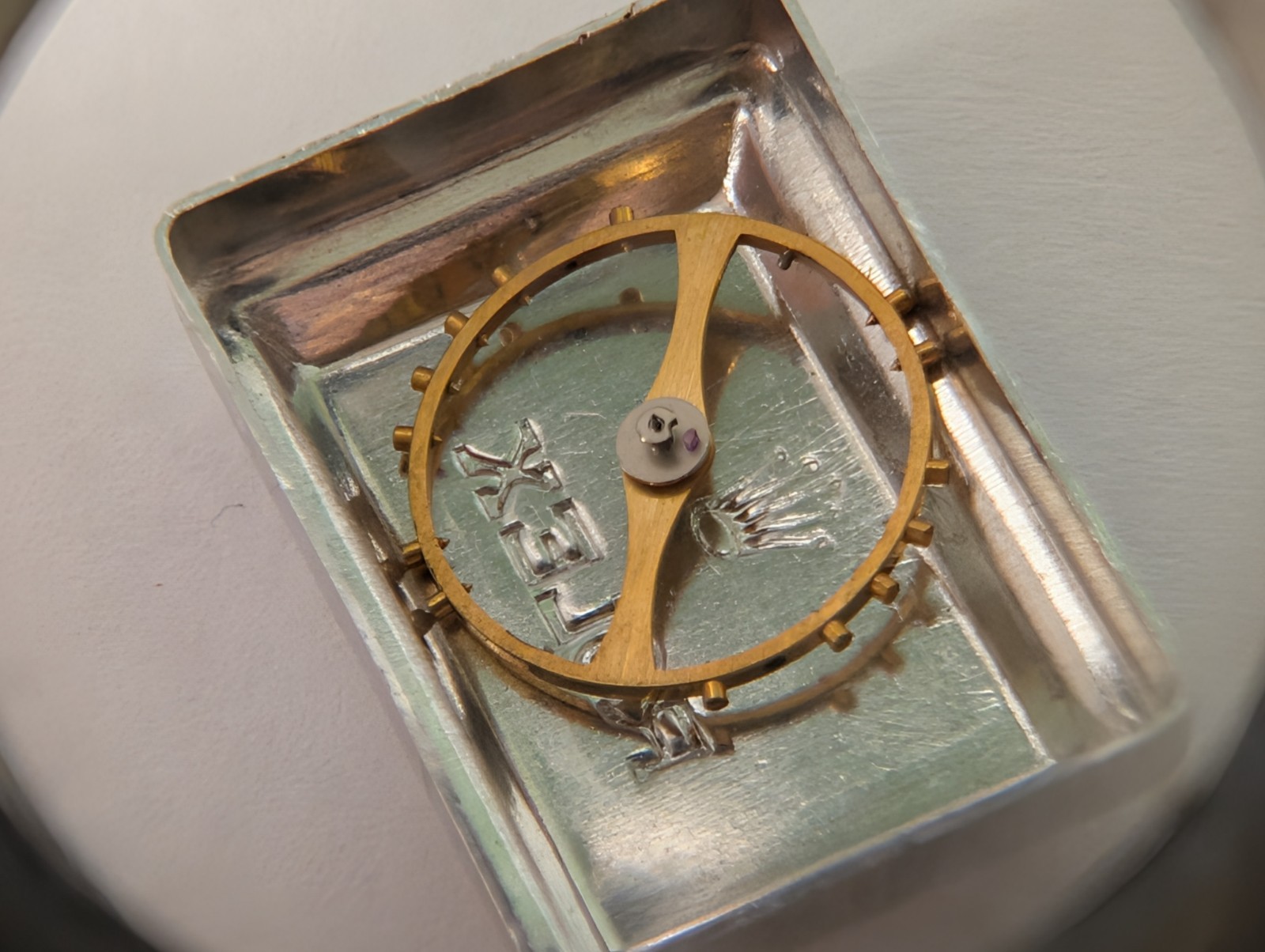 open used Rolex 1560 8106 Balance Complete no spring for watch repair/parts
