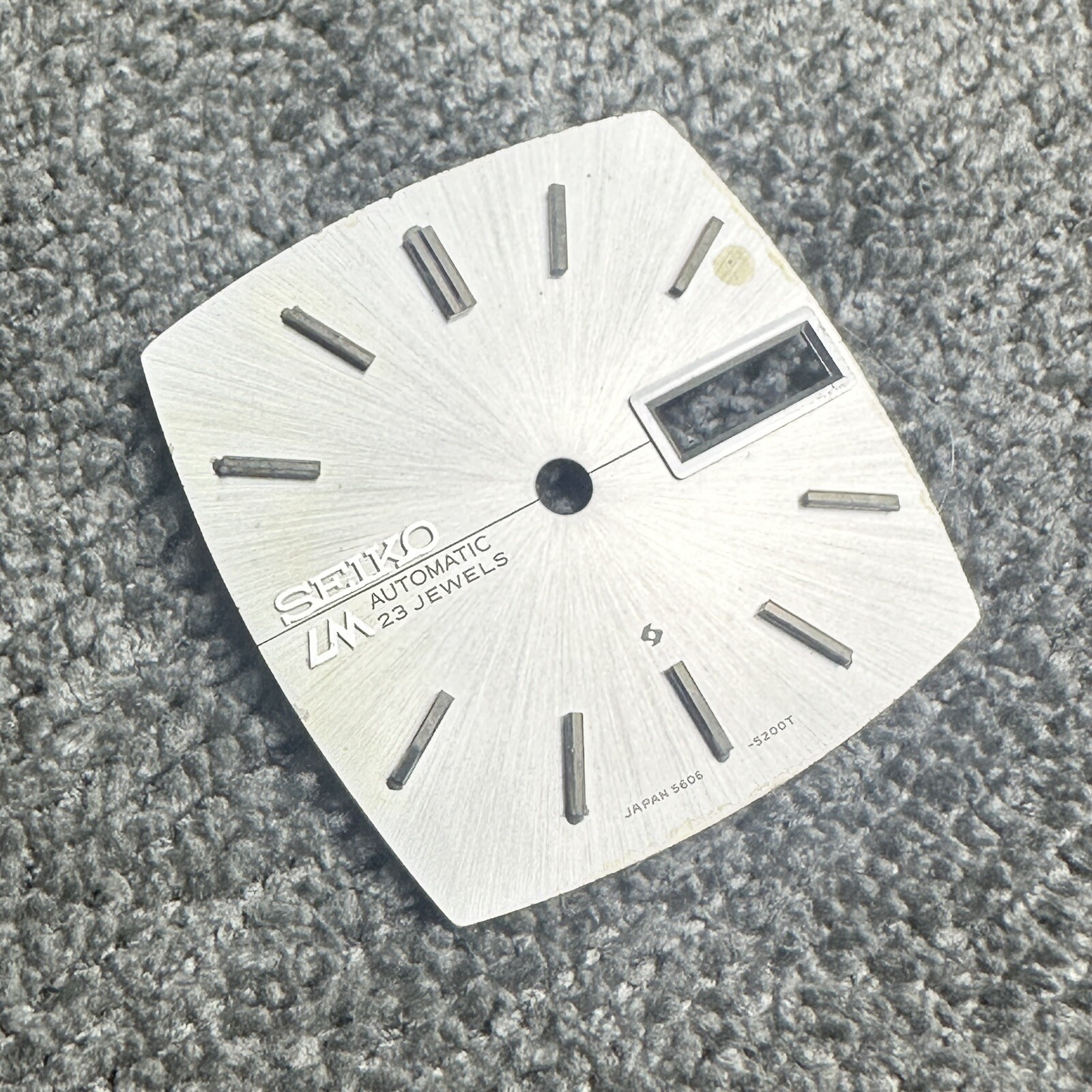 GENUINE NEW OLD STOCK DIAL FOR SEIKO LM 5606-5040 LORD MATIC *DEFECT